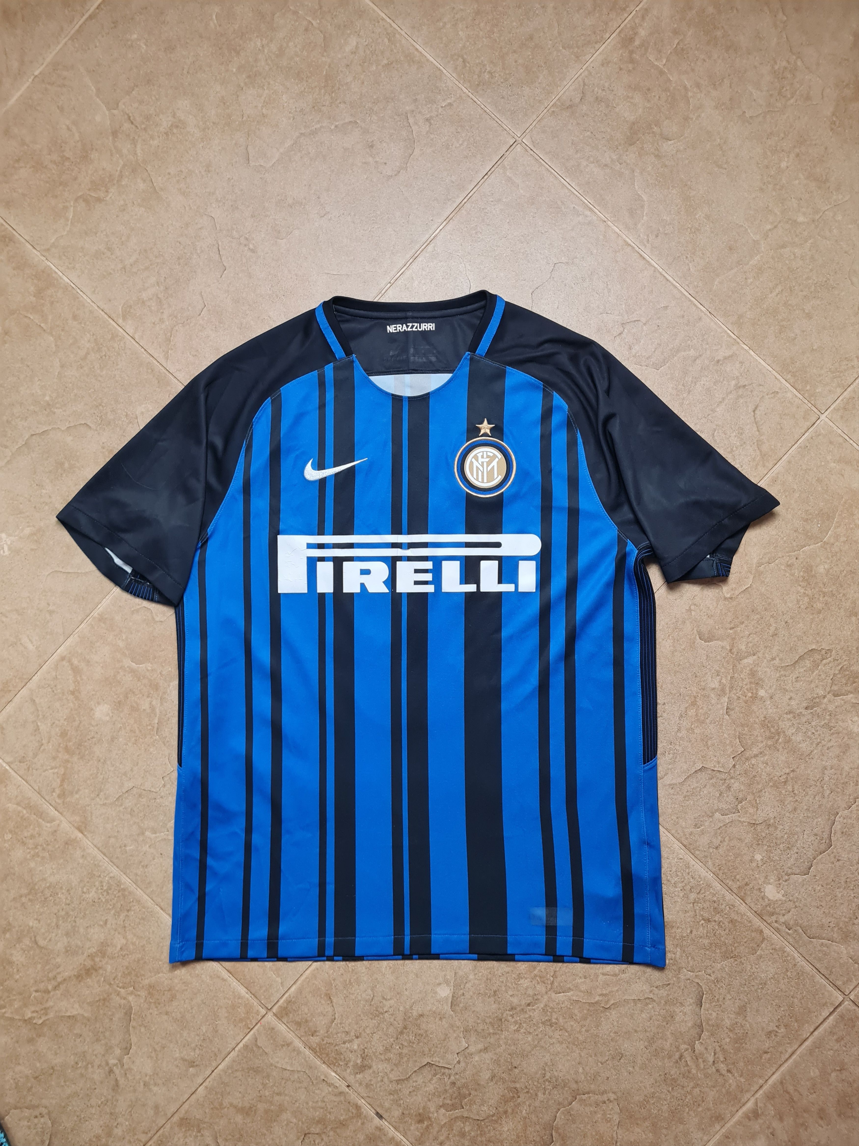 Nike JERSEY NIKE INTER MILAN 2017 2018 ICARDI #9 SHIRT FOOTBALL Size US L / EU 52-54 / 3 - 2 Thumbnail