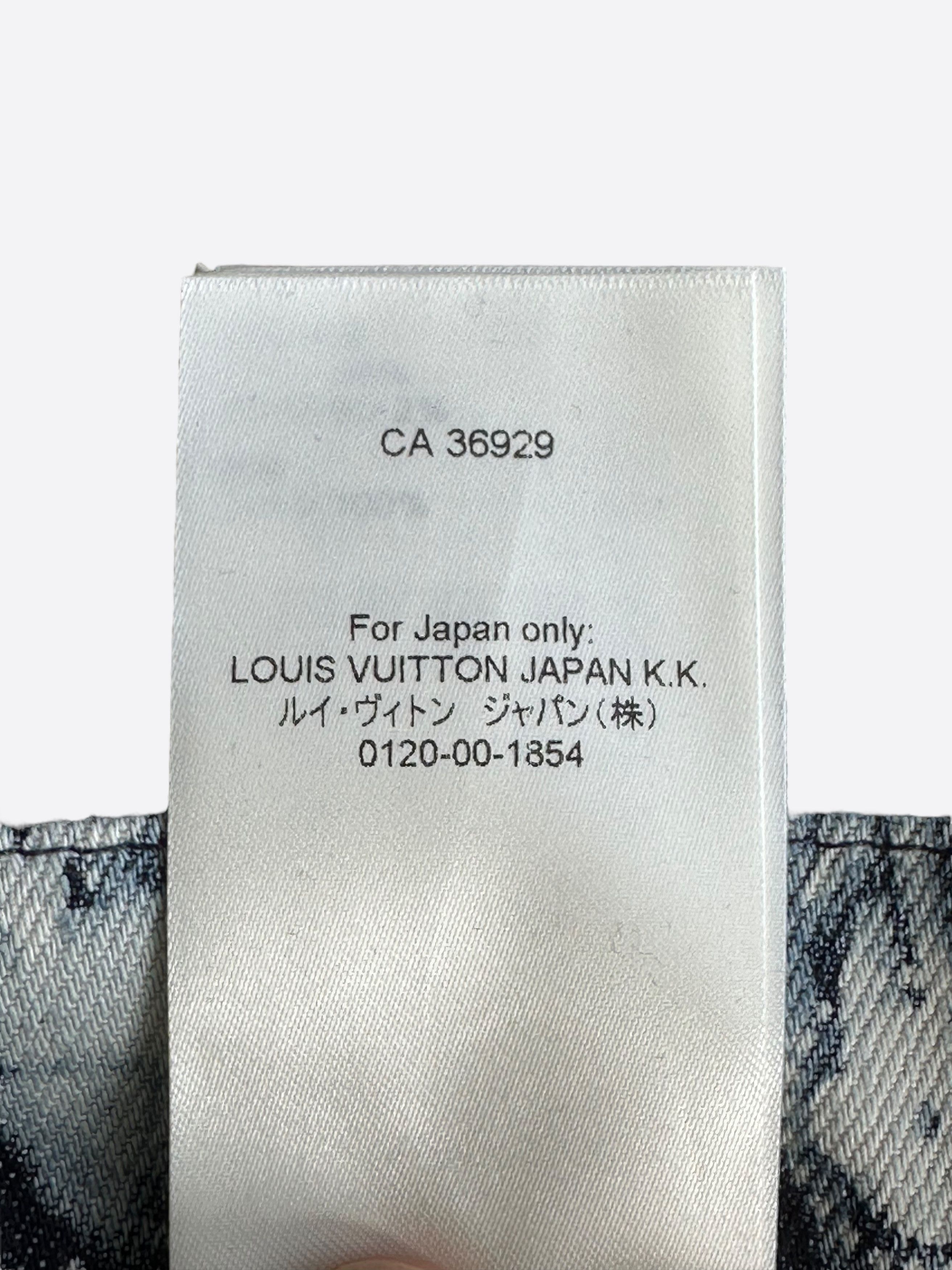 Louis Vuitton Louis Vuitton Blue Bleached Bandana Monogram Denim Shorts Size US 30 / EU 46 - 8 Thumbnail