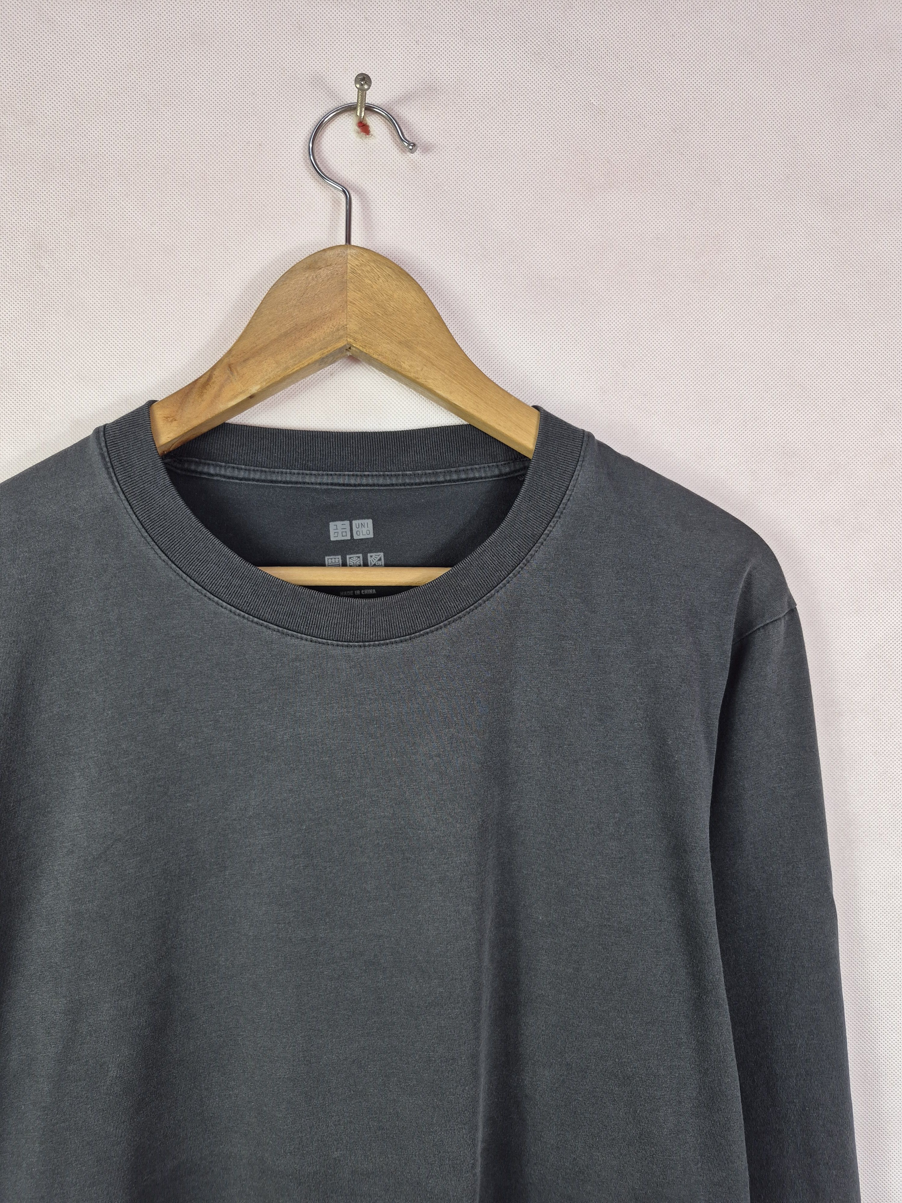 Uniqlo 🔥 Uniqlo Airism Plain Longsleeves Tee Size US L / EU 52-54 / 3 - 3 Thumbnail