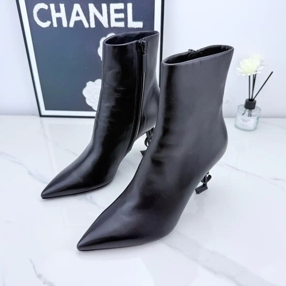Saint Laurent Paris Saint Laurent Paris YSL black leather Women's ankle boots 38 Size US 8 / IT 38 - 1 Thumbnail