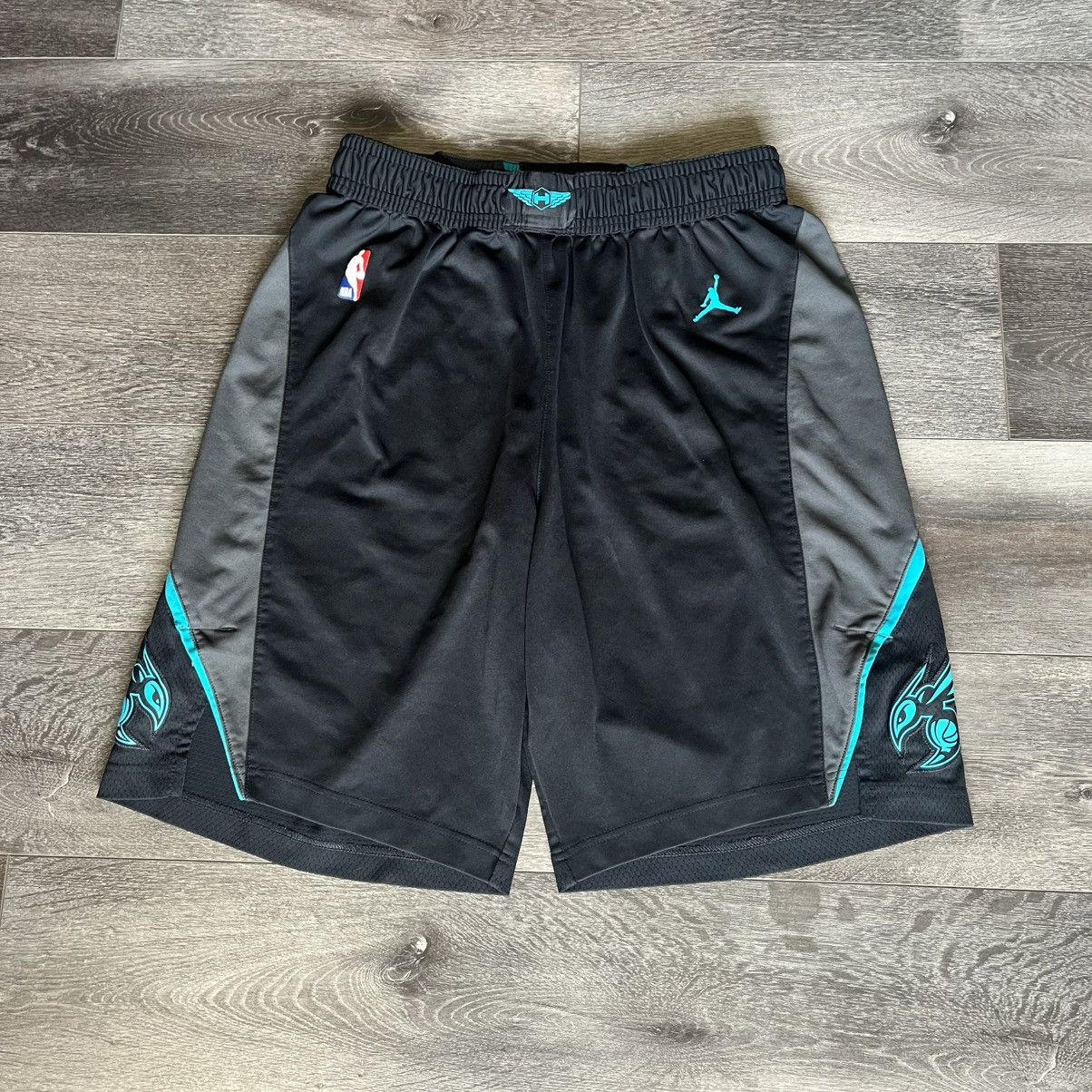 NBA NBA Charlotte Hornets Basketball Team Game Shorts Size 38+1 Size US 32 / EU 48 - 1 Thumbnail