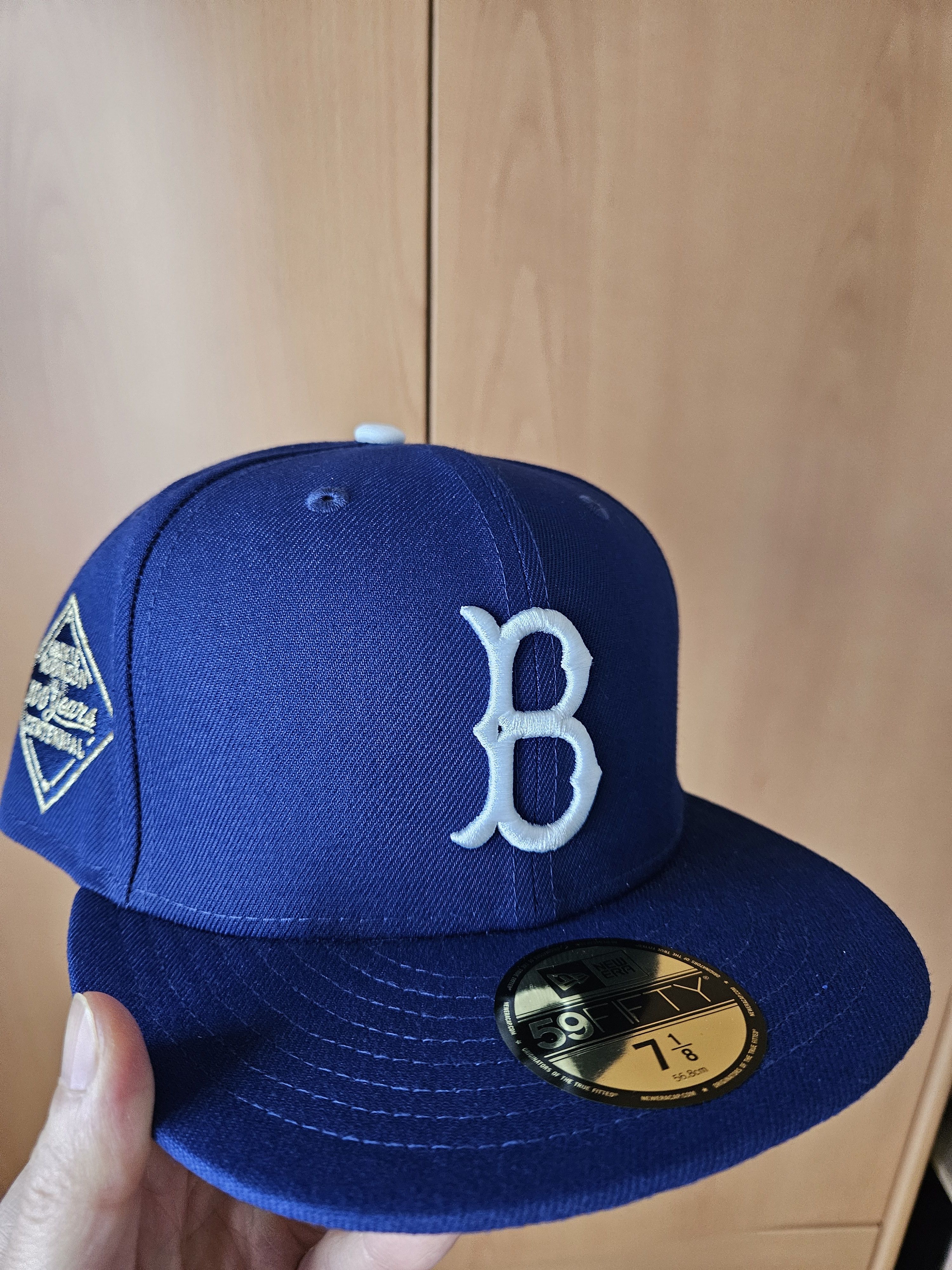 New Era 59Fifty Brooklyn Dodgers Fitted Hat outlet Size 7 5/8 Jackie Robinson