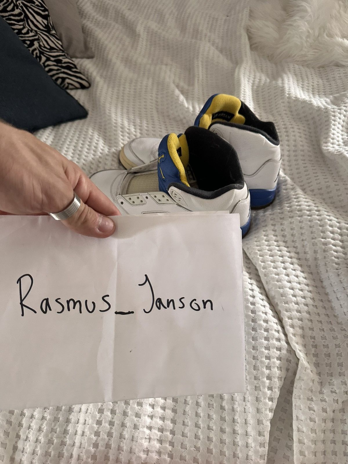 Jordan Brand × Nike Jordan 5 Laney 2013 Size US 7 / EU 40 - 9 Thumbnail