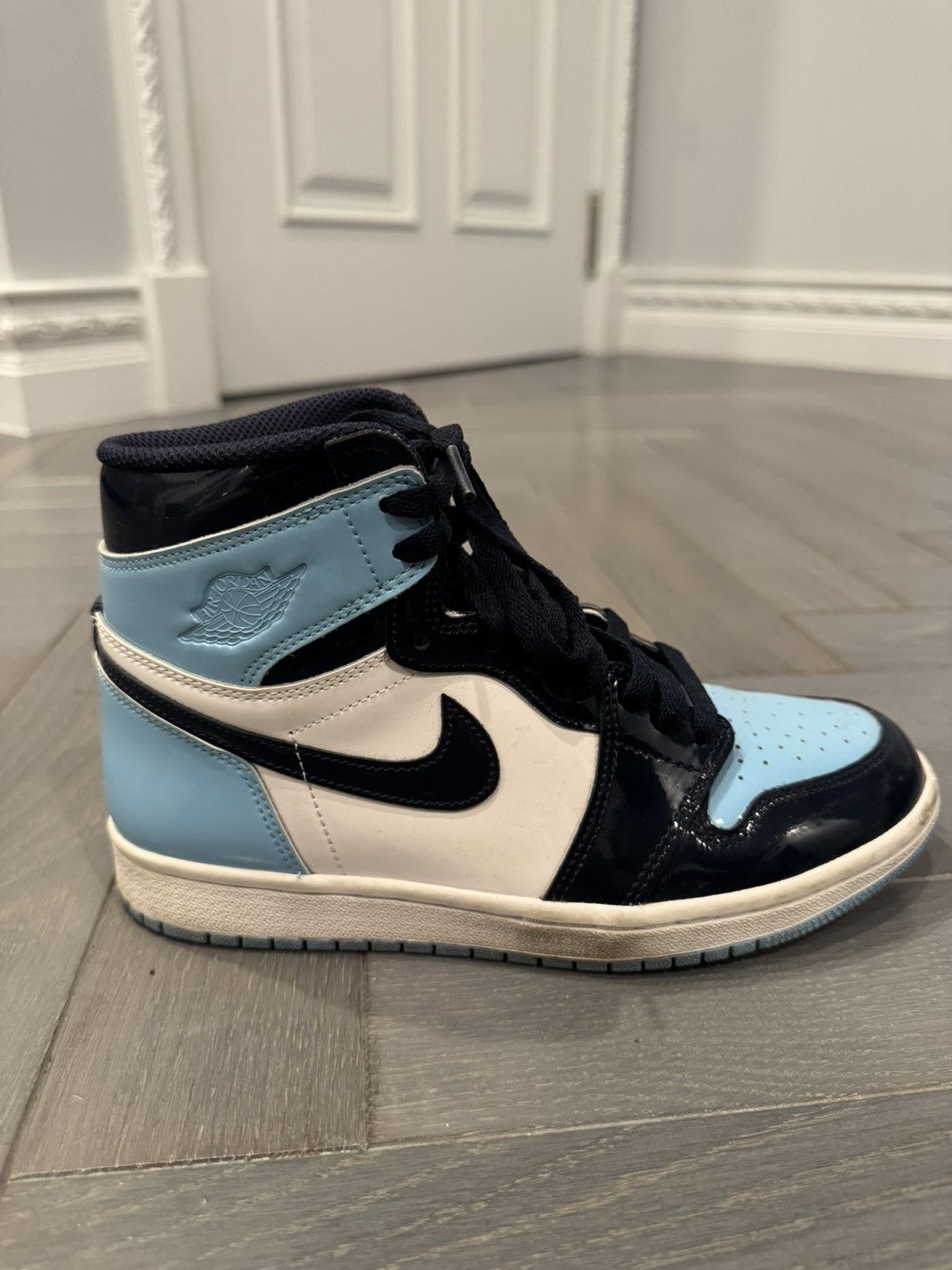 Nike Women’s Air Jordan 1 Retro High OG Blue Chill Size US 7 / IT 37 - 9 Thumbnail