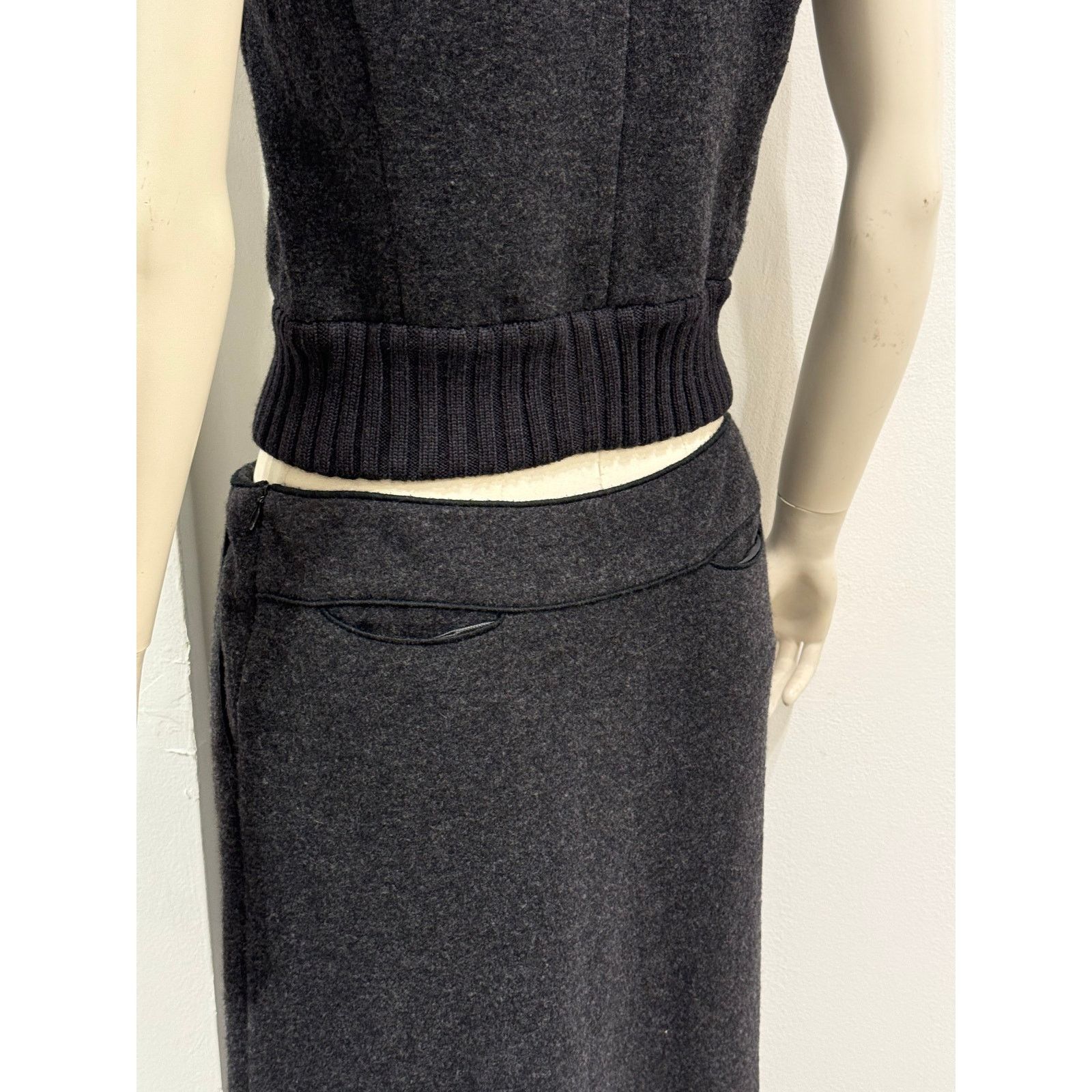 Miu Miu 2000s Miu Miu full set with long skirt Size M / US 6-8 / IT 42-44 - 11 Thumbnail
