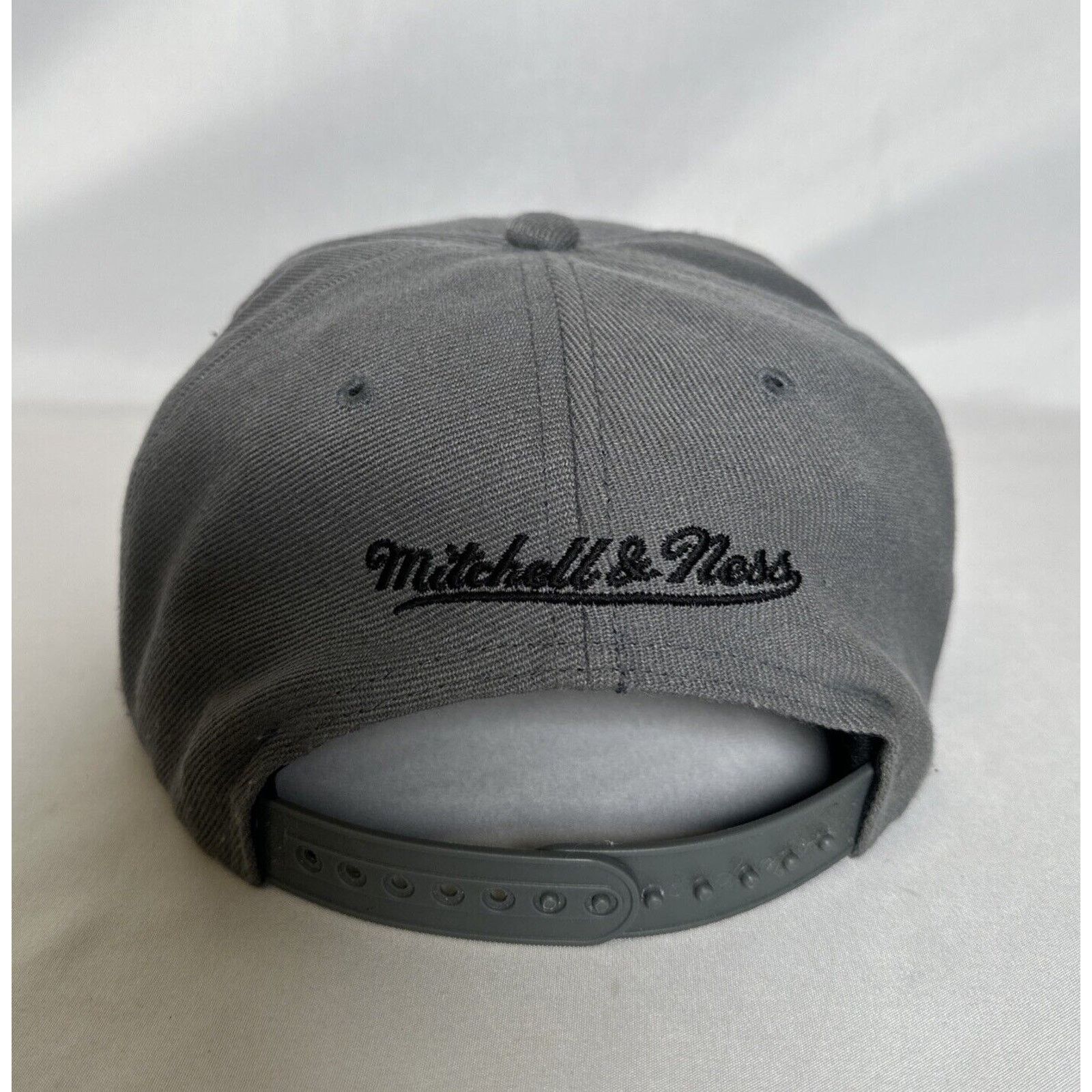 Mitchell & Ness Mitchell & Ness Boston Celtics Snapback Hat Grey OS Size ONE SIZE - 4 Thumbnail
