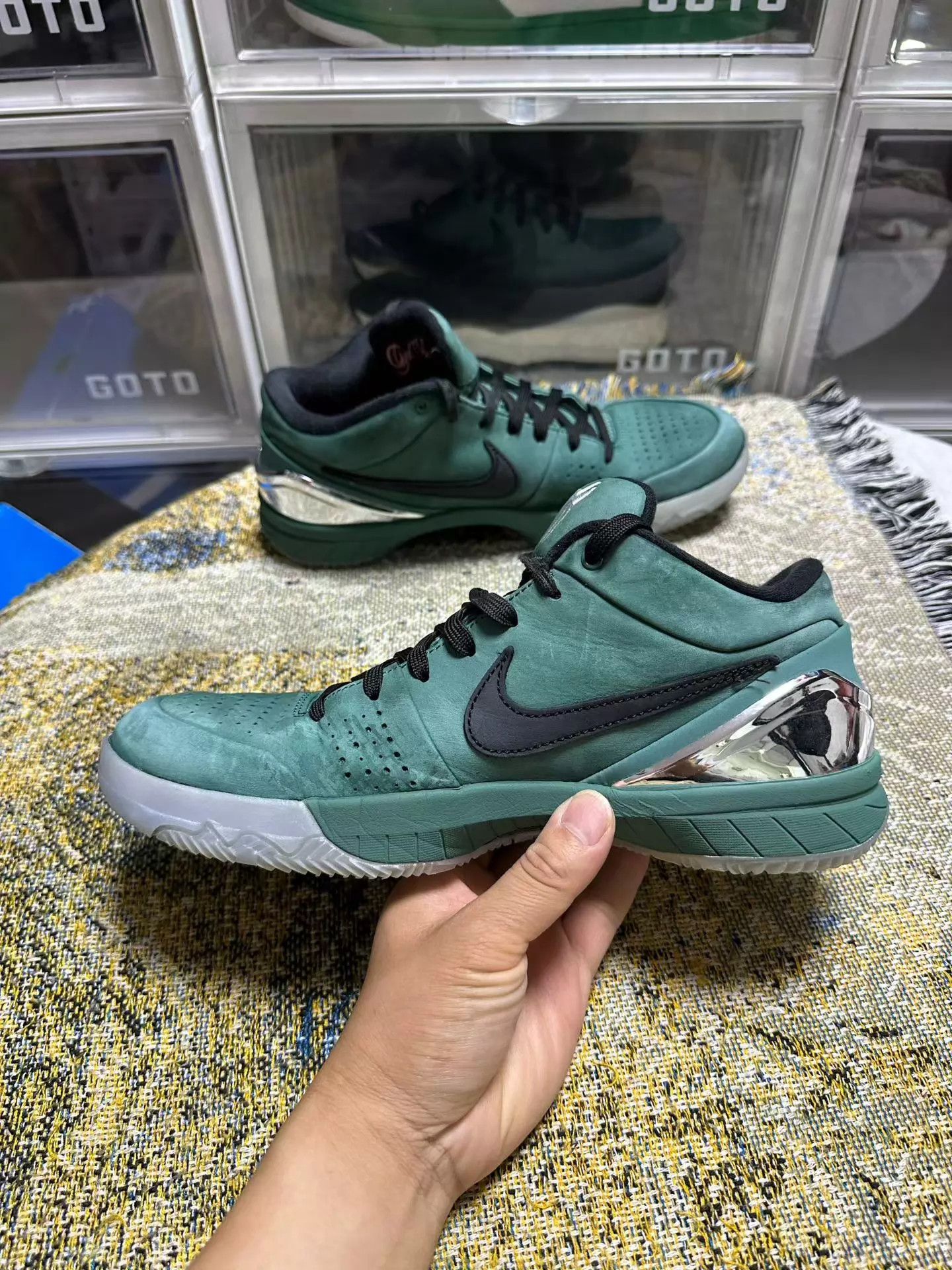 Nike Nike Zoom Kobe 4 43 No Box No Sole Wear 799 Size US 10 / EU 43 - 2 Thumbnail