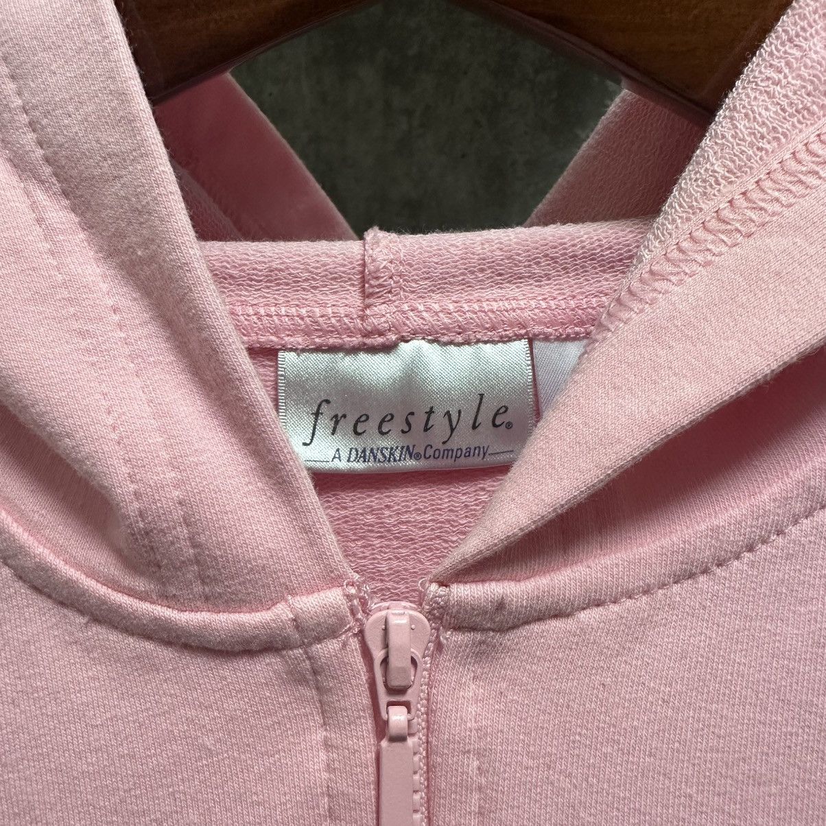 Other Pink Freestyle Danskin Zip Up Hoodie Womens Medium Crop Y2K Size M / US 6-8 / IT 42-44 - 4 Thumbnail