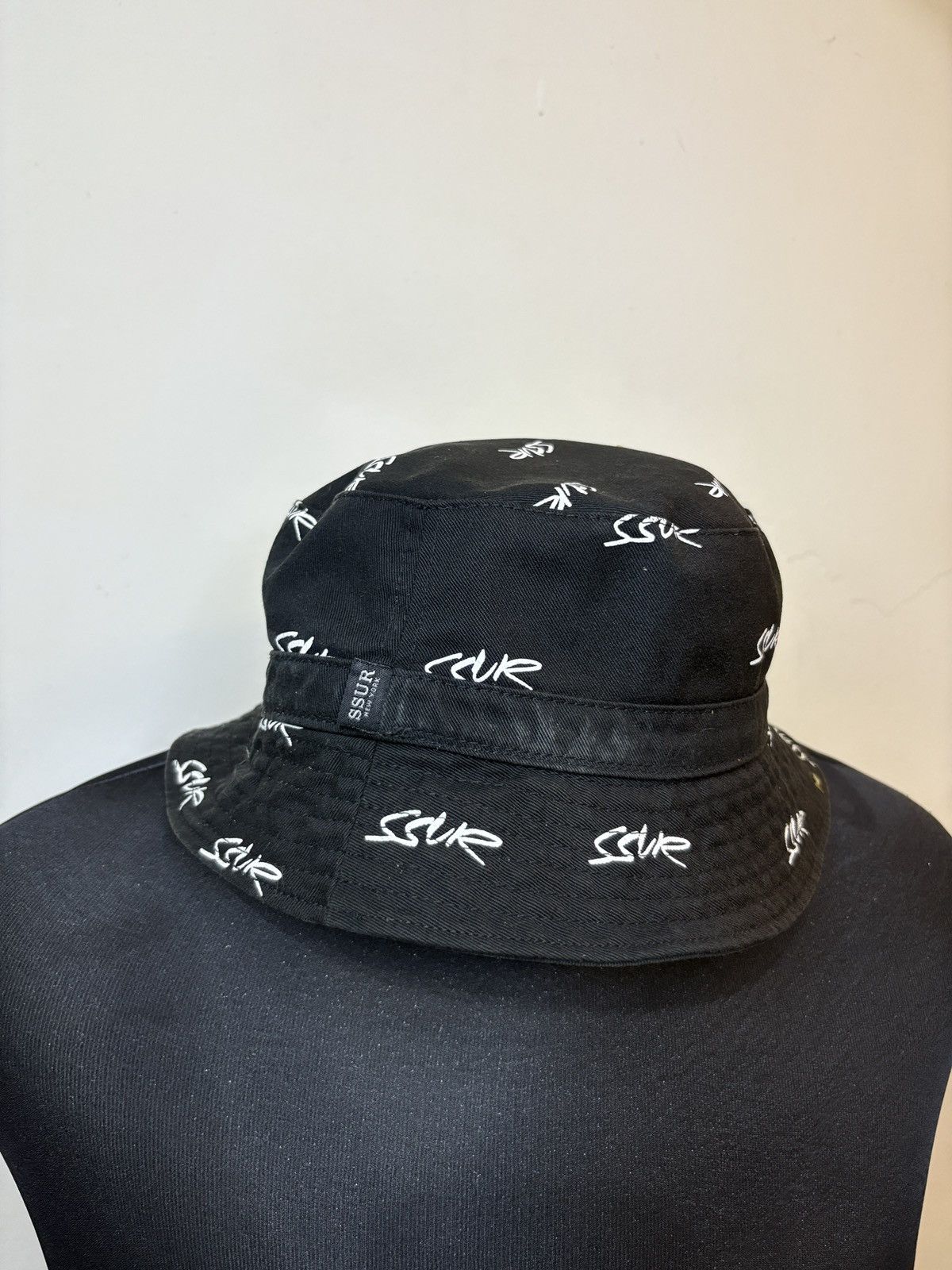 Futura × Recon × SSUR SSUR x Futura2000 Fuck Reversible Bucket Hat Size ONE SIZE - 2 Thumbnail