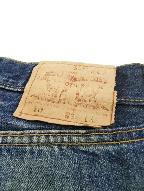 Levi's Vintage Levis 501 Made In USA Distressed Jeans 32x32 Size US 32 / EU 48 - 3 Thumbnail