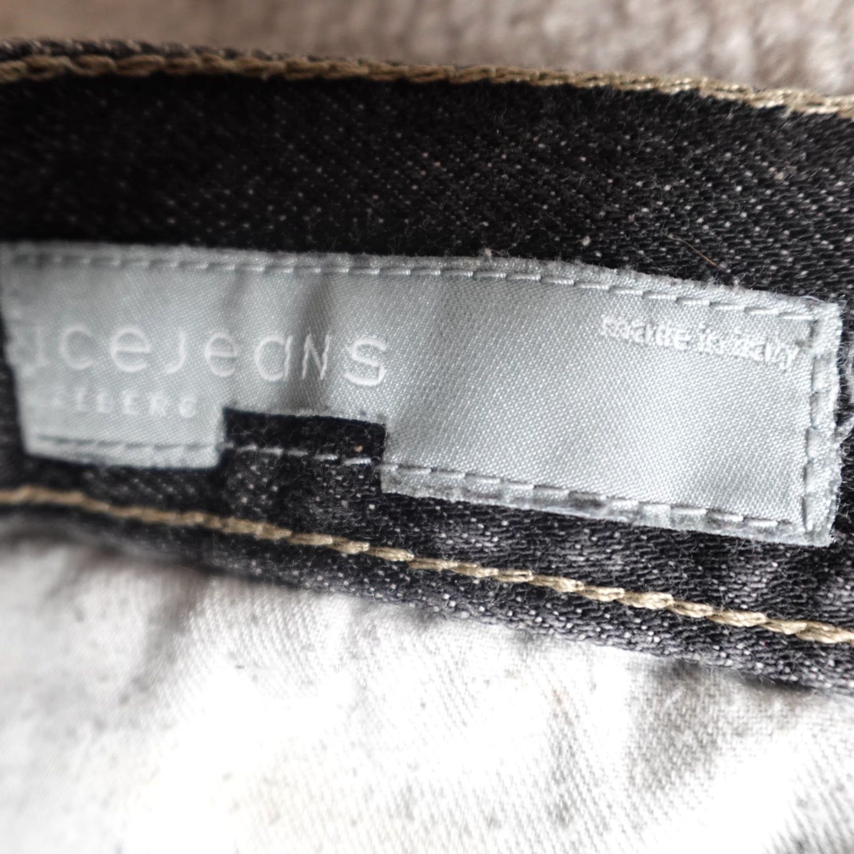 Vintage Iceberg Jeans 38 x 34 Black Cotton Baggy Wide Leg Embroidered Vintage Y2K Mens Denim Trousers 38 Regular Wide-Leg Men Size US 38 / EU 54 - 4 Thumbnail