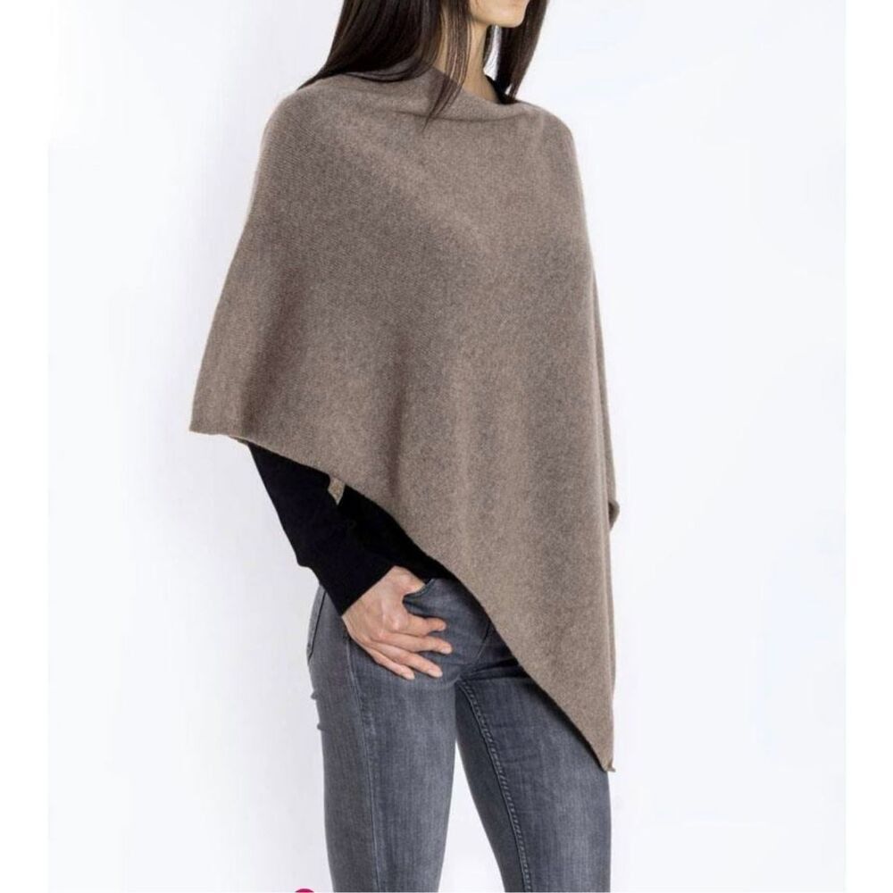 New Zealand Outback Luxury women's poncho Made in New Zealand Size ONE SIZE - 5 Thumbnail