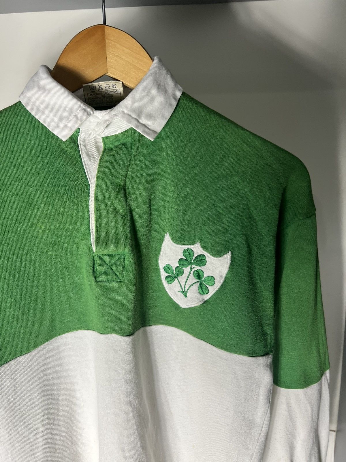 Canterbury of New Zealand VINTAGE PAVILION IRELAND RUGBY RETRO JERSEY BLOKE Y2K 90s Size US S / EU 44-46 / 1 - 9 Thumbnail
