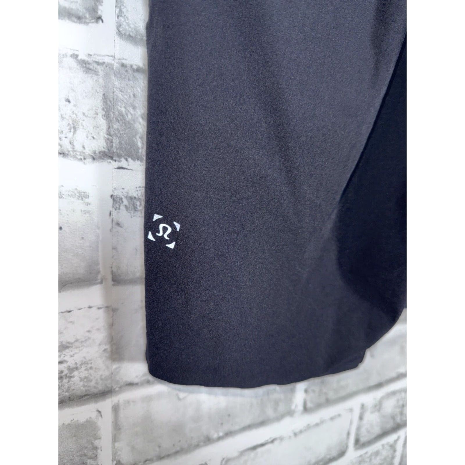 Lululemon Lululemon Athletic Shorts Mens S Black Activewear Regular Fit Short ~ Black S Mens Lululemon Athletic Shorts Size US 29 - 6 Thumbnail