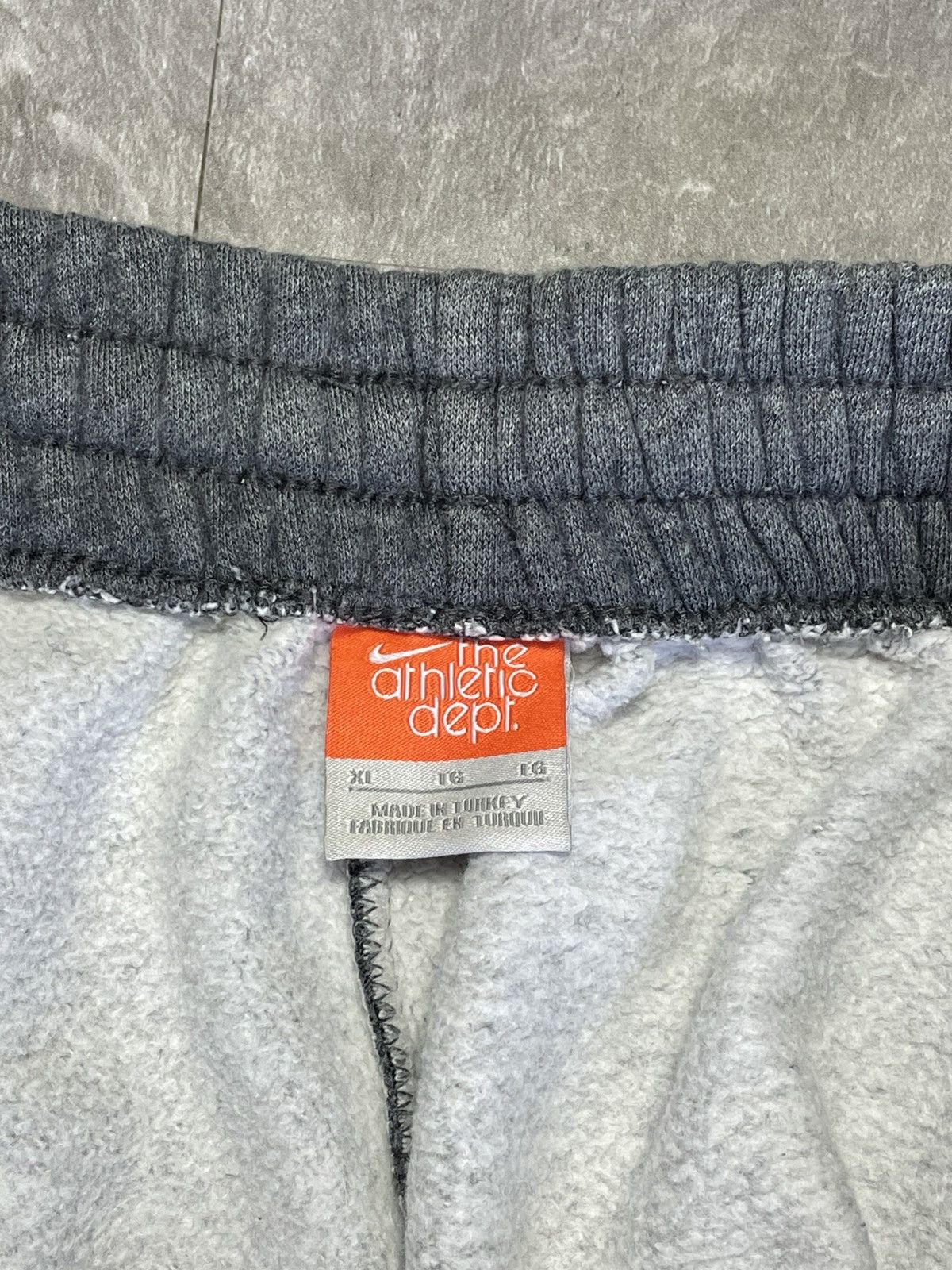 Nike Nike Vintage Baggy Gray Sweatpants Joggers Pants Size XL Size US 36 / EU 52 - 7 Thumbnail