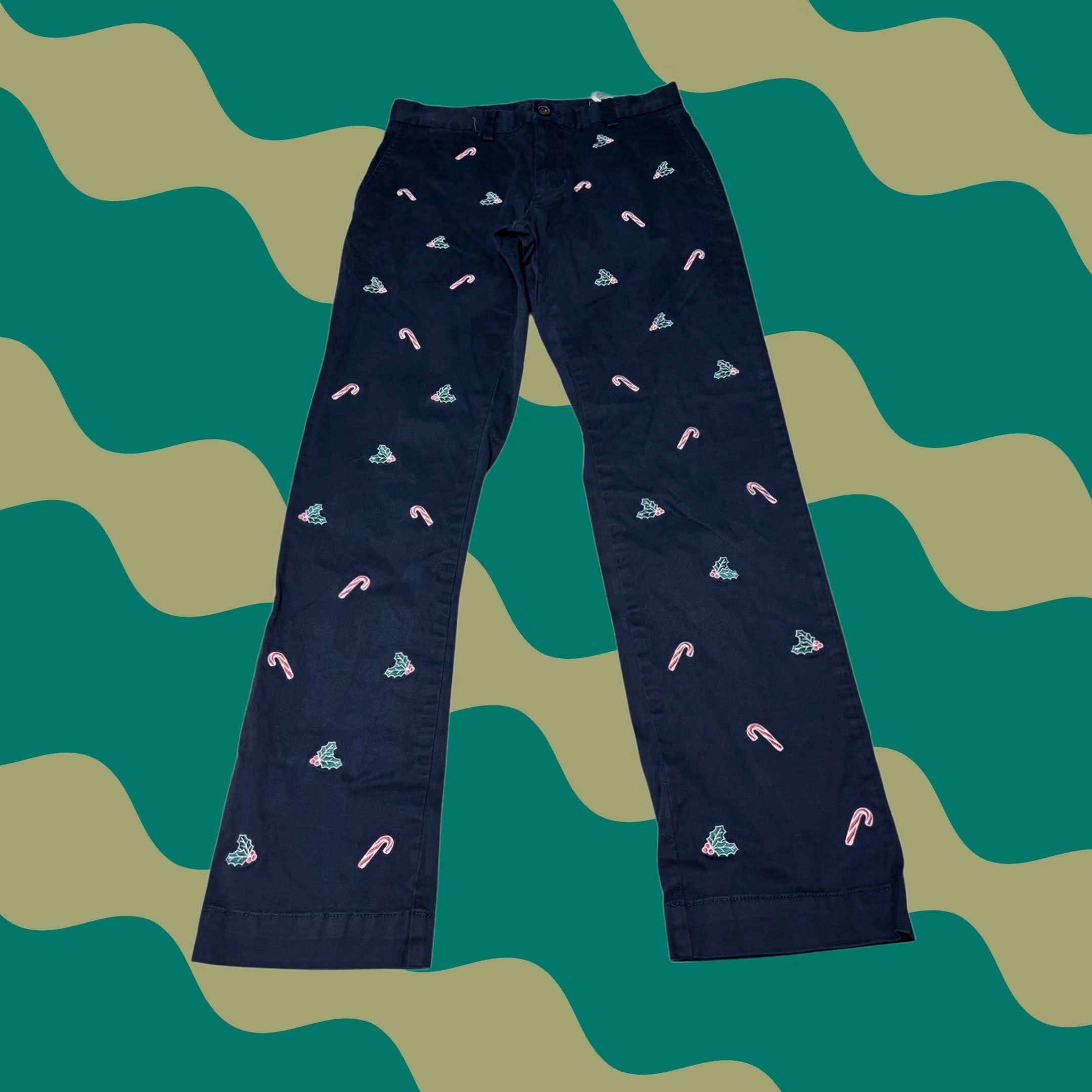 Vineyard Vines VINEYARD VINES Mens Christmas Candy Cane Holly Embroidered Chino Pants 30x32 Size US 30 / EU 46 - 1 Thumbnail