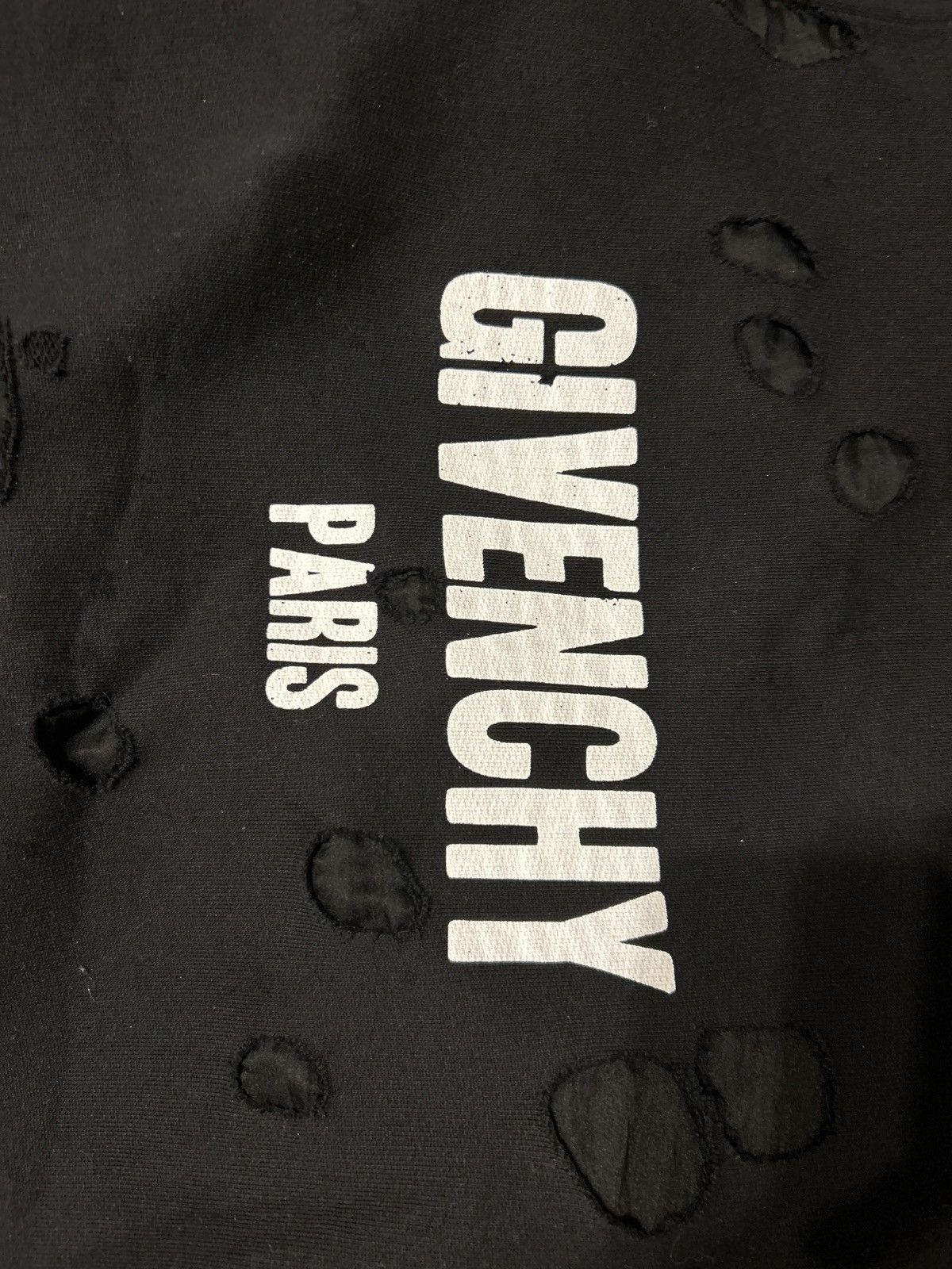 Givenchy Givenchy distressed lonsgleeve Size US M / EU 48-50 / 2 - 5 Thumbnail