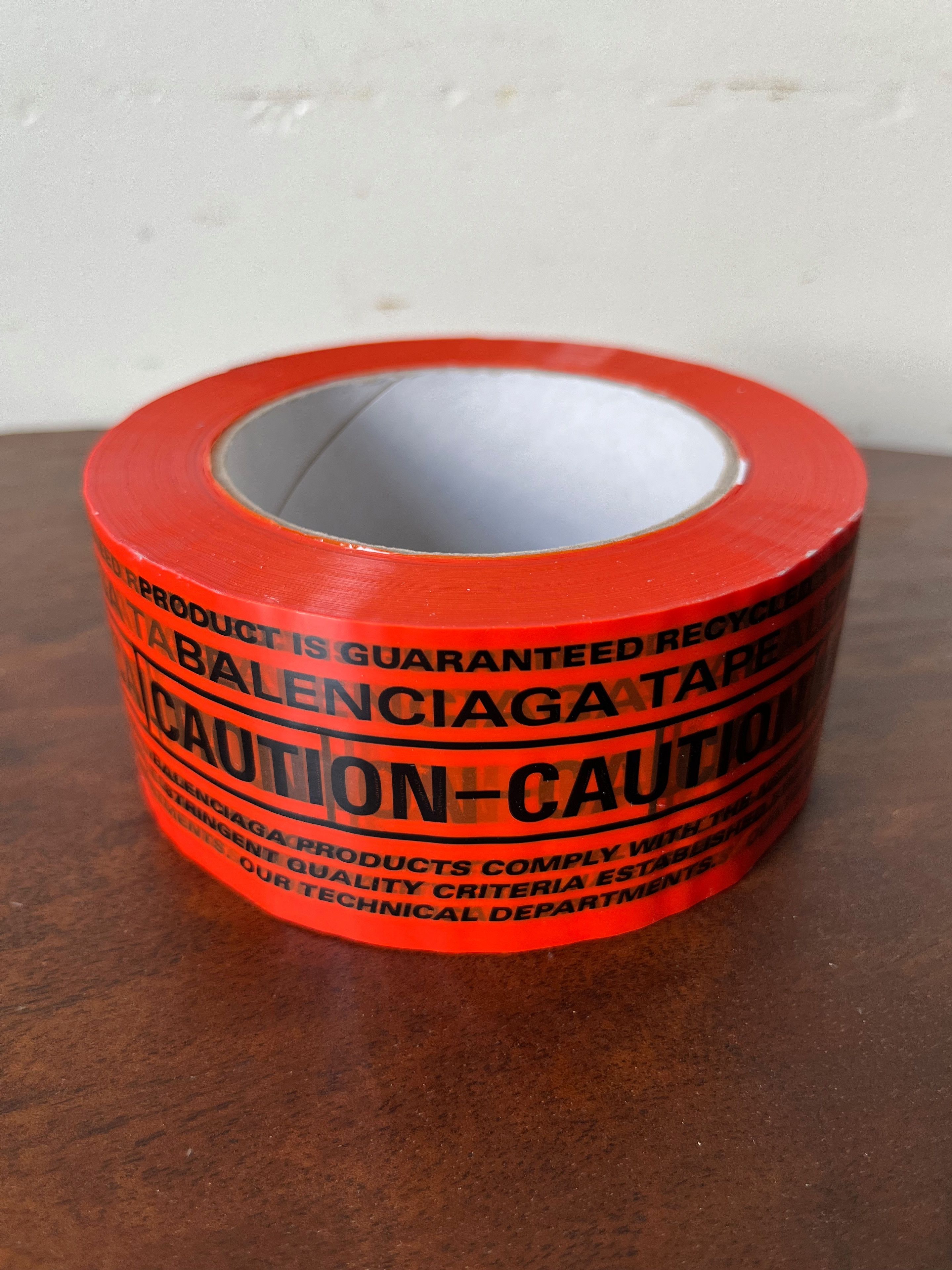 Balenciaga Balenciaga FW22 red packing tape object Size ONE SIZE - 1 Thumbnail