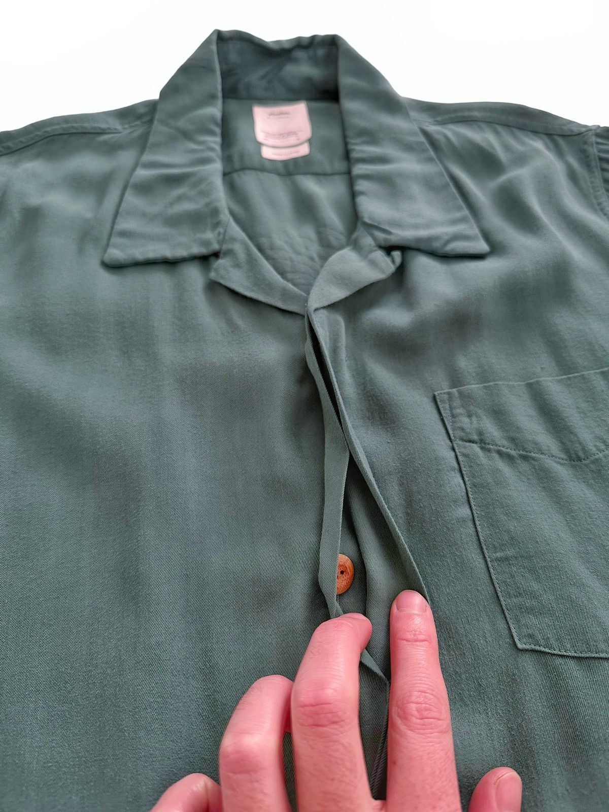 Sz2 Dragon Paint Free Edge Rayon Shirt
