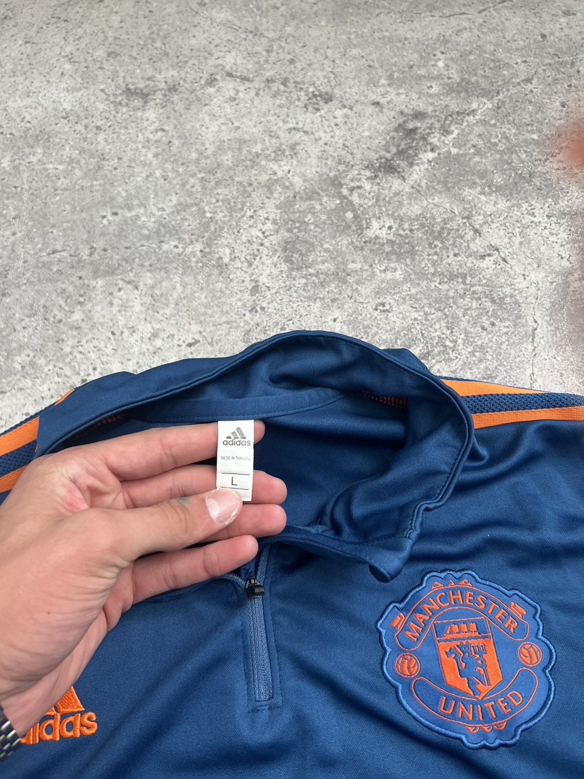 Adidas MANCHESTER UNITED 2023/2024 TRAINING TOP 1/4 ZIP ADIDAS Size US L / EU 52-54 / 3 - 5 Thumbnail