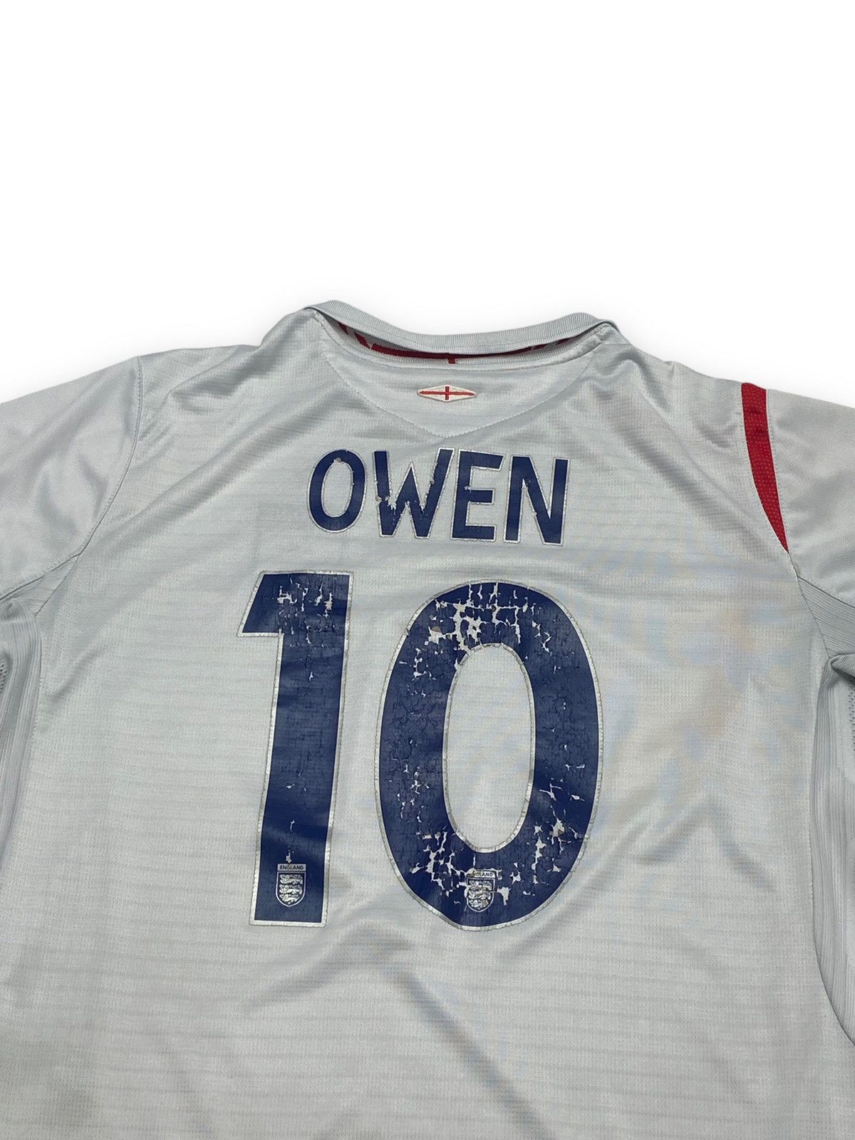 Umbro 06 Vintage UMBRO ENGLAND OWEN Football Distressed Jersey N10 Size US L / EU 52-54 / 3 - 8 Thumbnail