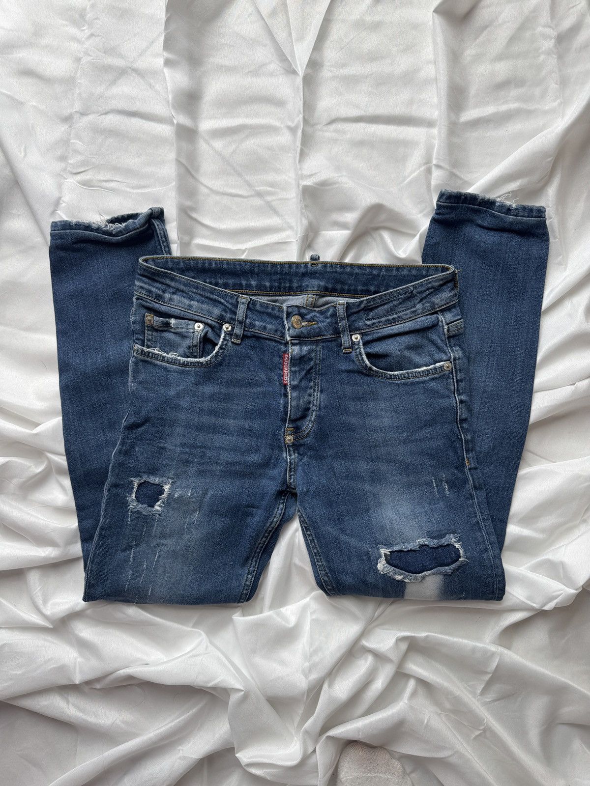Dsquared2 Dsquared2 Vintage Slim Fit Low Rise Distressed Jeans Size 28" / US 6 / IT 42 - 1 Thumbnail