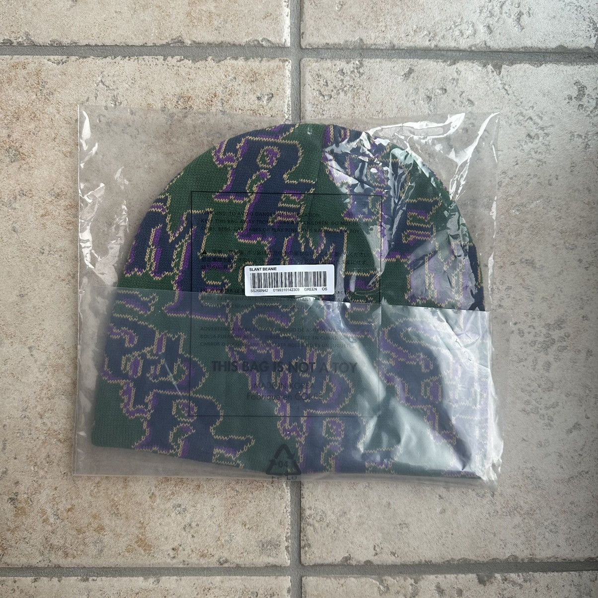 Supreme Supreme Slanted Gothic Outline Beanie (Art Dealer) Green Size ONE SIZE - 2 Thumbnail