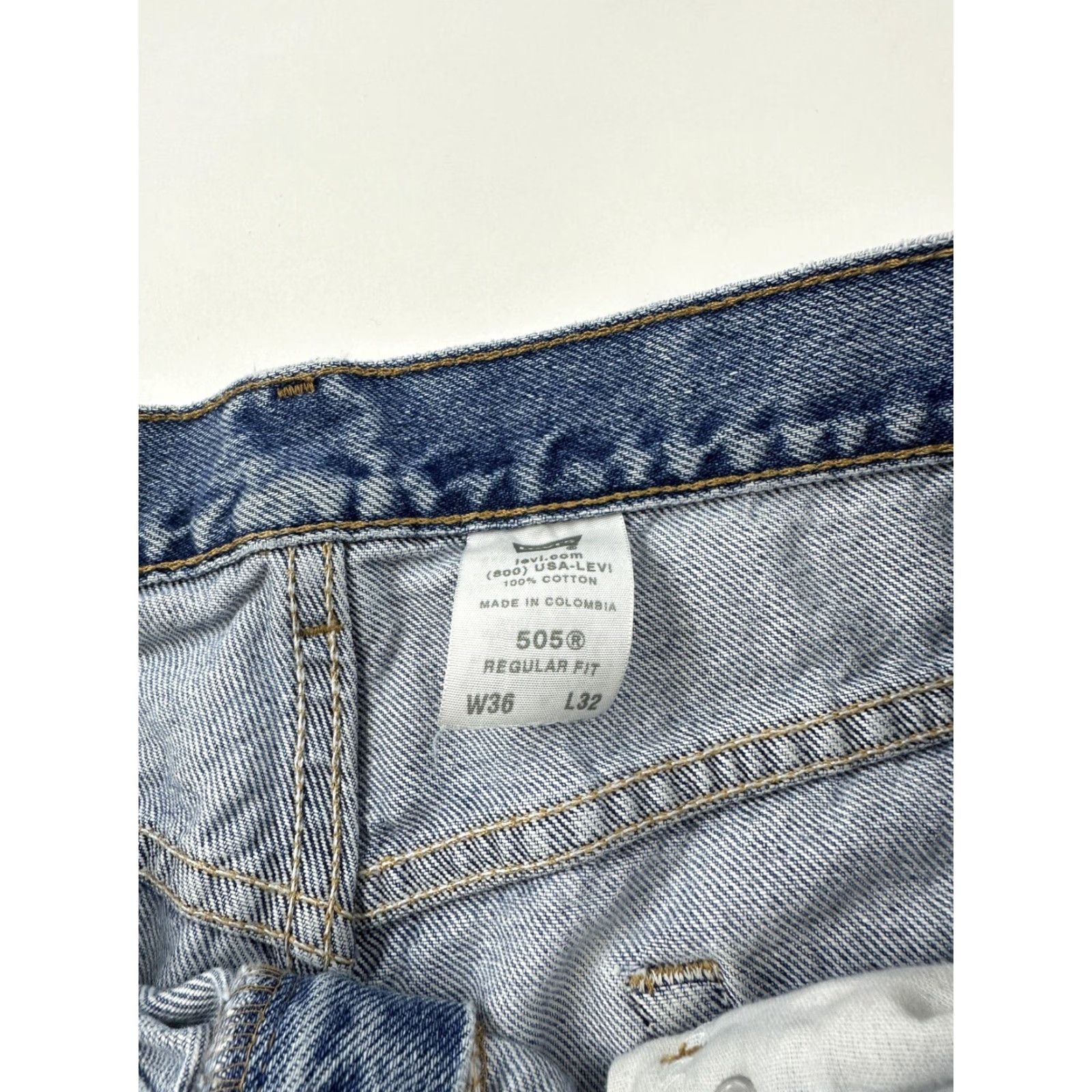 Levi's VINTAGE Levi’s 505 Jeans Mens 32x31 Blue Tagged 36x32 Slim Straight Faded Comfort Men Jeans Size US 32 / EU 48 - 3 Thumbnail