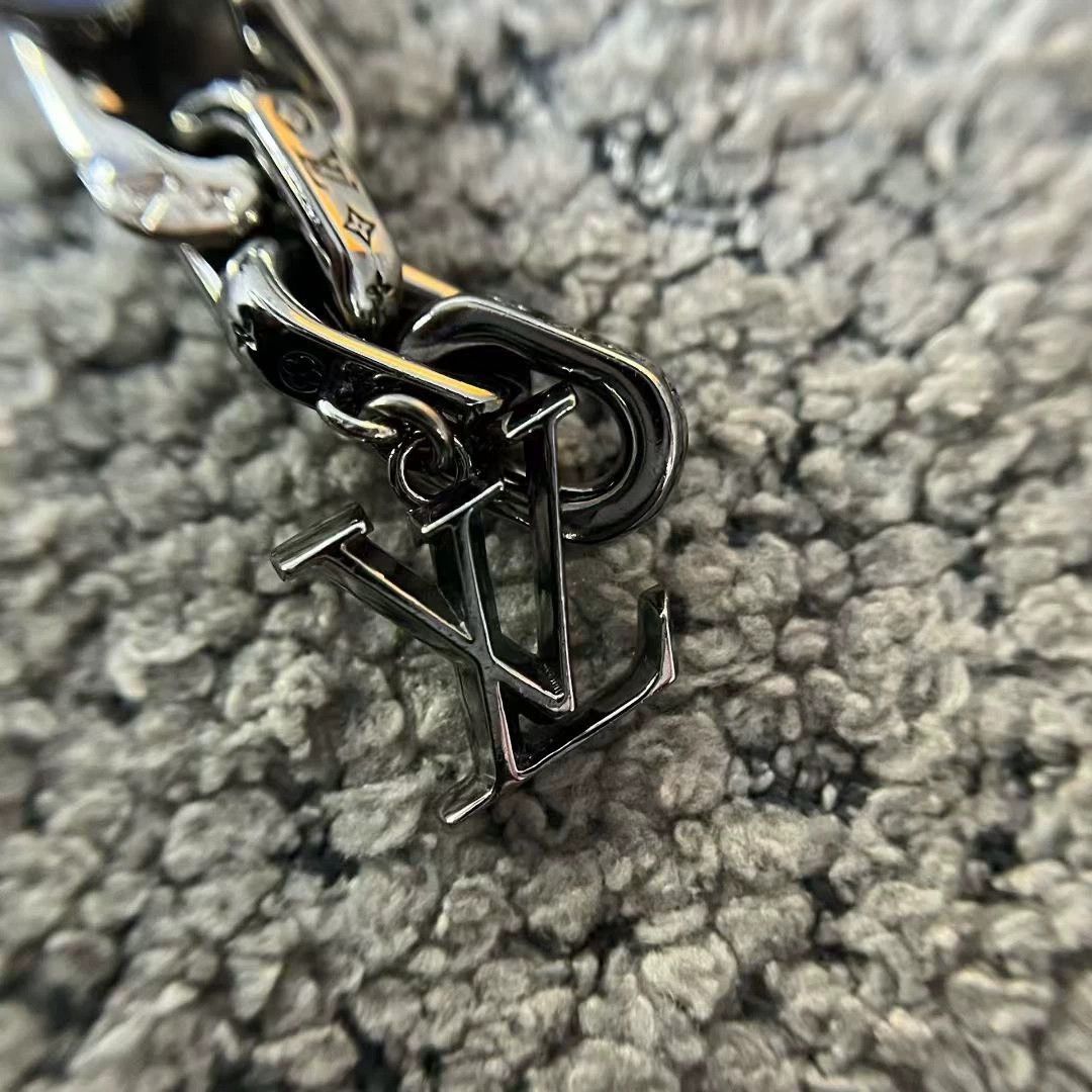 Louis Vuitton louis vuitton latest letter pattern bracelet Size ONE SIZE - 4 Thumbnail