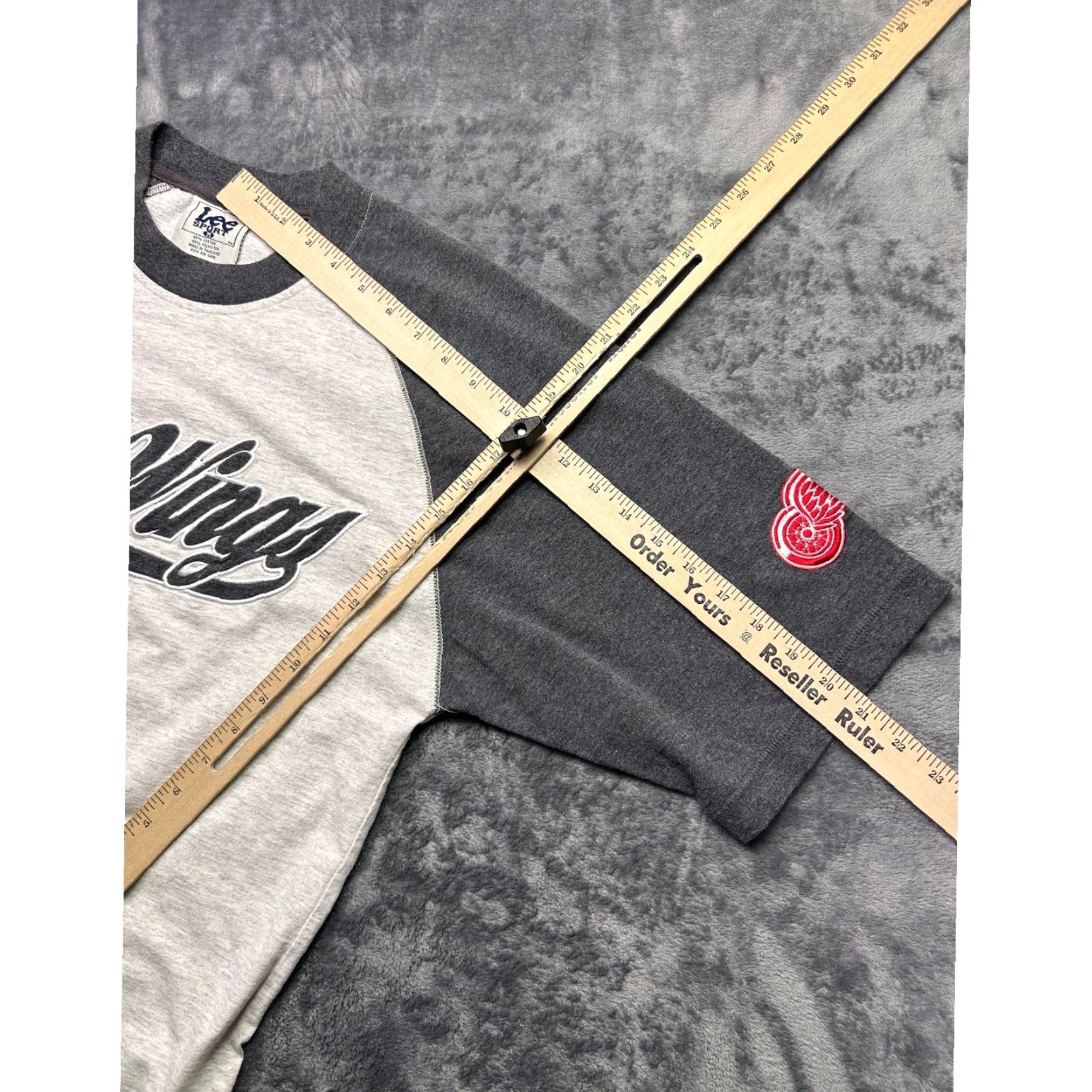 Vintage VINTAGE Lee Sport Raglan T Shirt Mens MEDIUM NHL Hockey Detroit Red Wings Gray Crew Neck Graphic Print Embroidered Logo Size US M / EU 48-50 / 2 - 7 Thumbnail