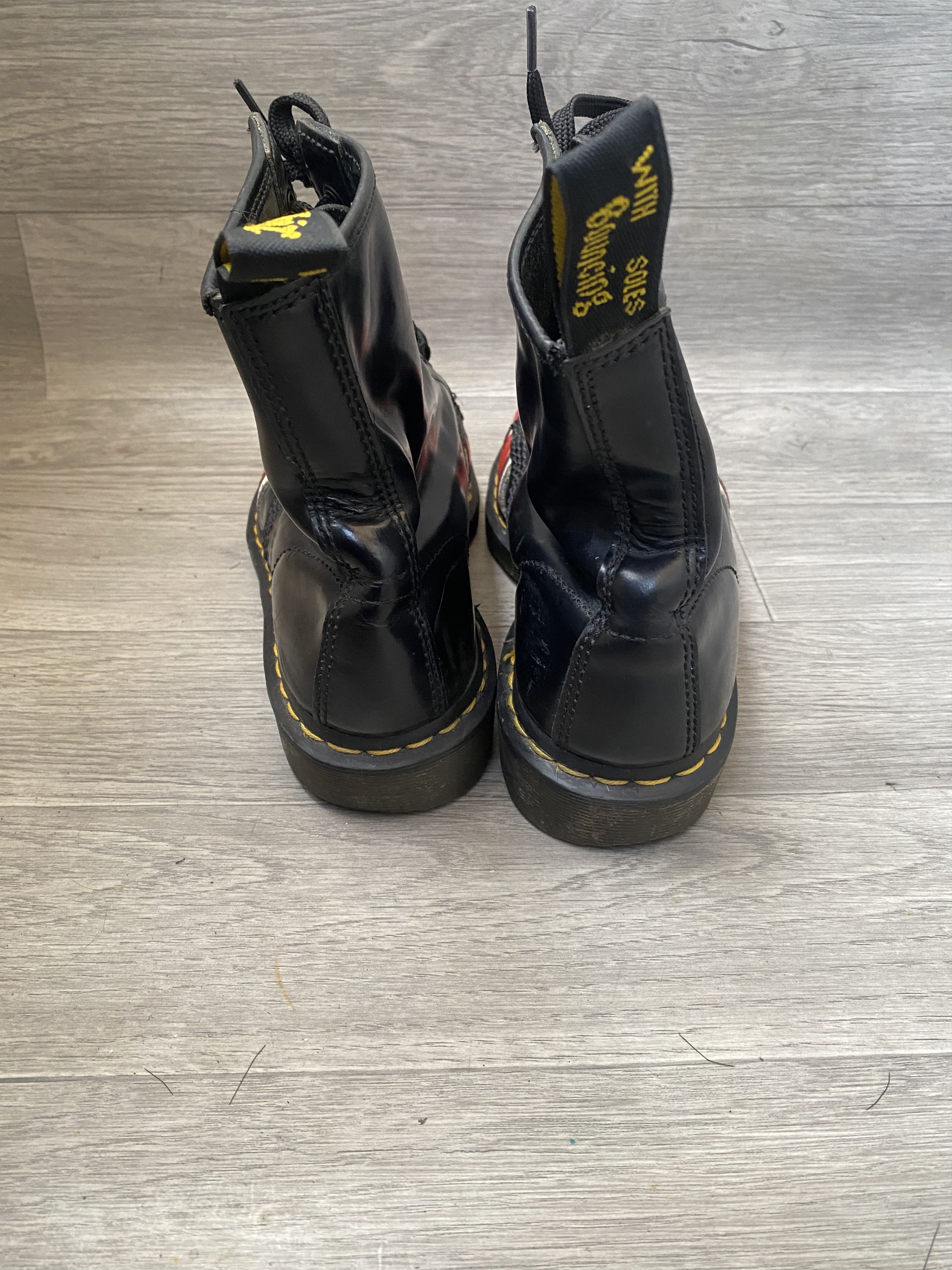 Dr. Martens Dr martens union jack british flag boots sz 40 Size US 7 / EU 40 - 7 Thumbnail