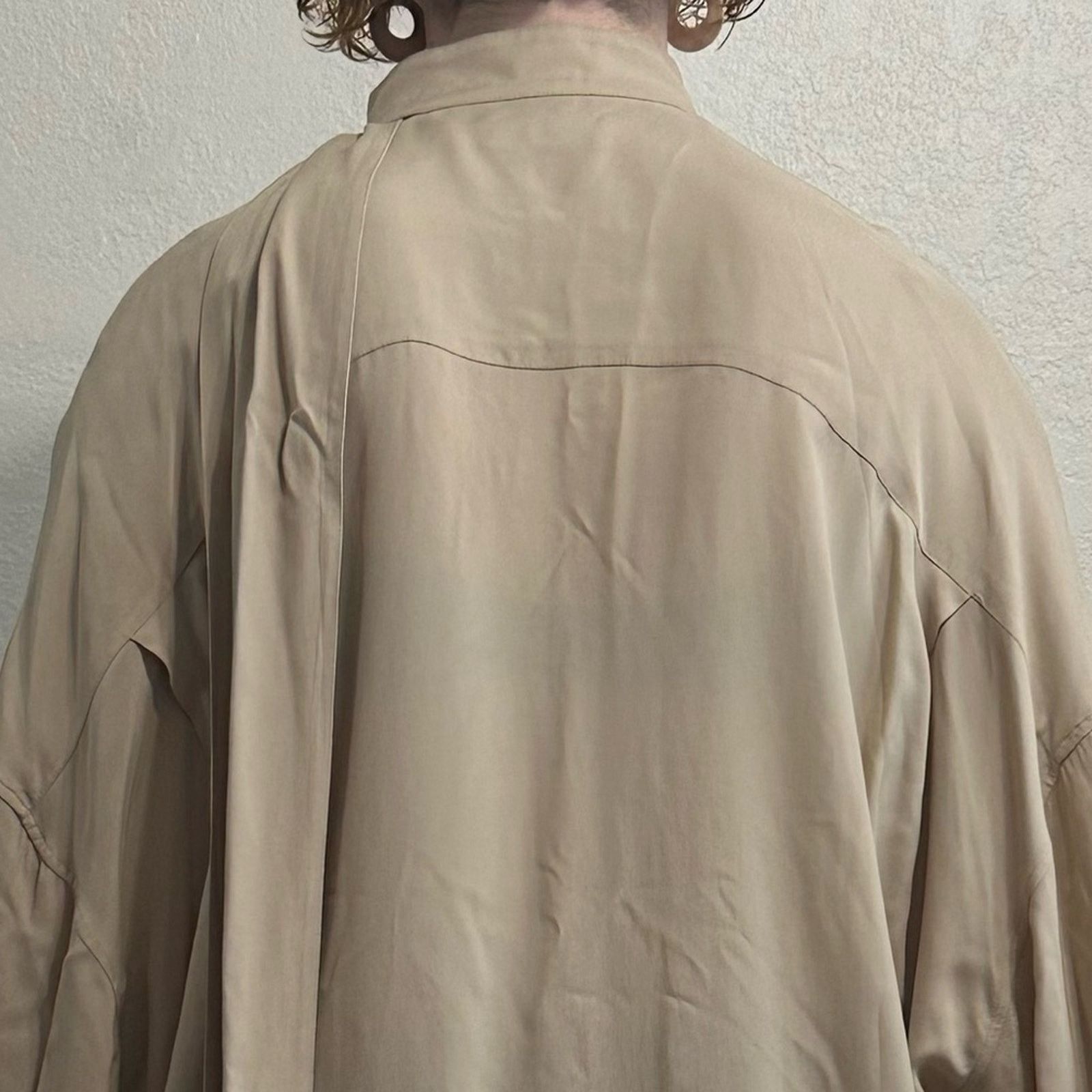Balenciaga SS20 Unisex Oversized Button Front Shirt size FR 34 Beige Size ONE SIZE - 12 Thumbnail