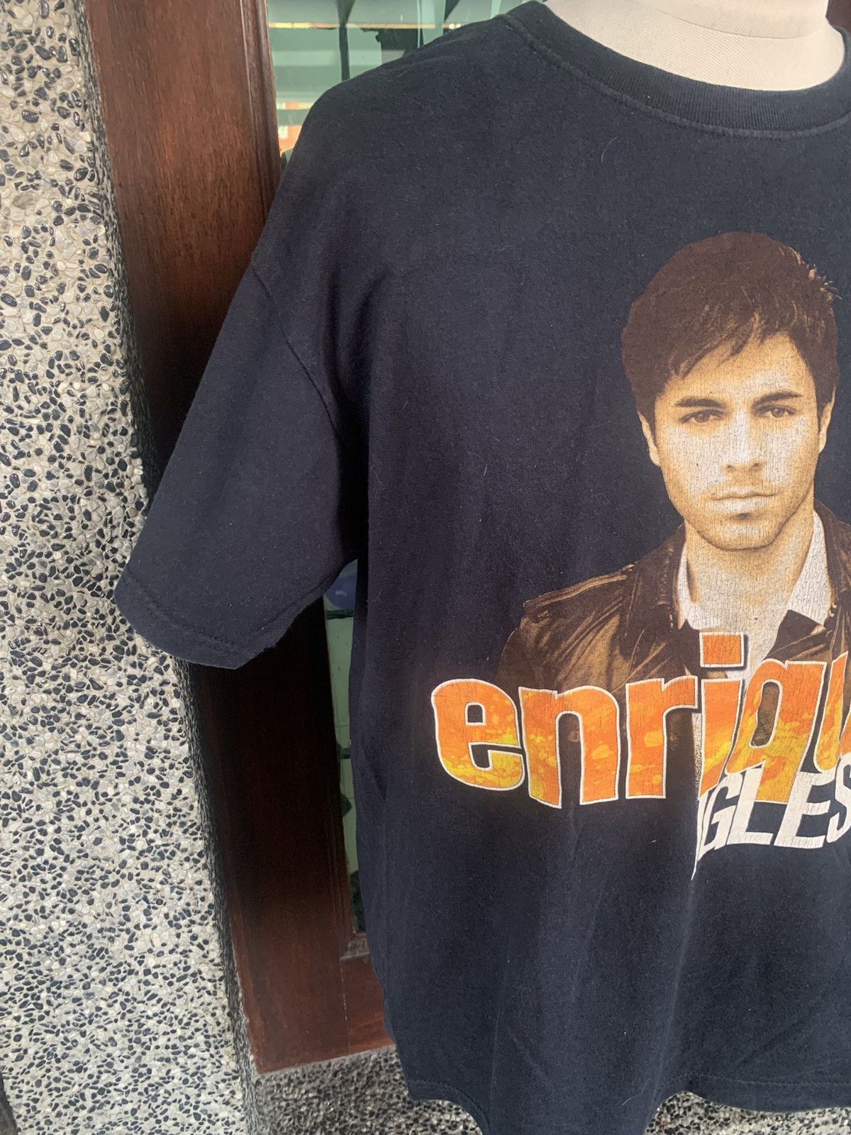 Vintage Vintage Enrique Iglesias Tour Latin Pop T shirt Size US L / EU 52-54 / 3 - 5 Thumbnail