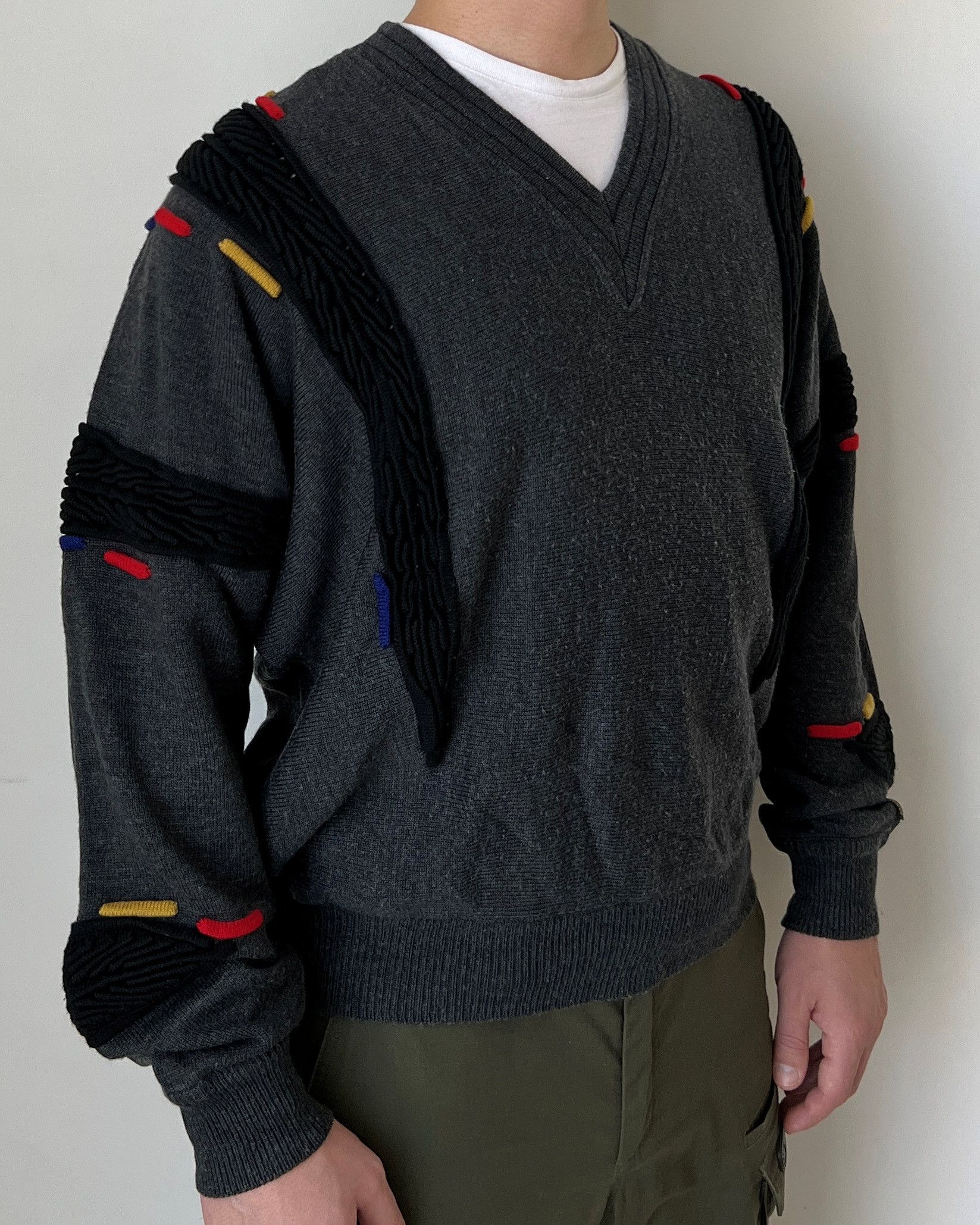 Carlo Colucci VINTAGE CARLO COLUCCI WOOL V-NECK SWEATER Size US L / EU 52-54 / 3 - 6 Thumbnail