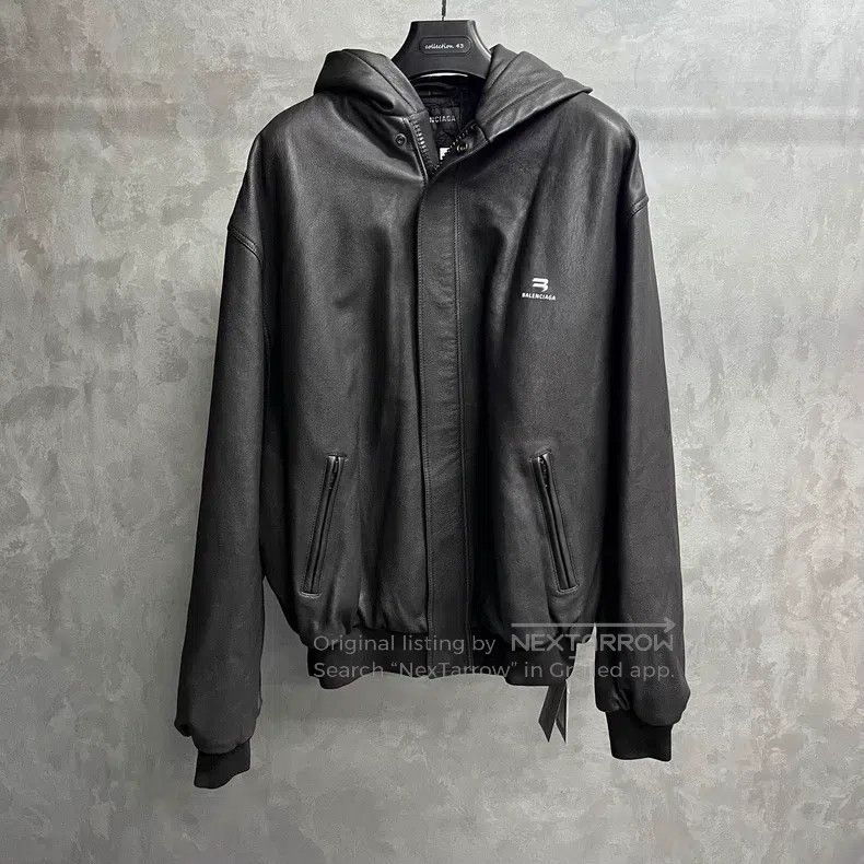Balenciaga Solid color logo chest printed hooded jacket