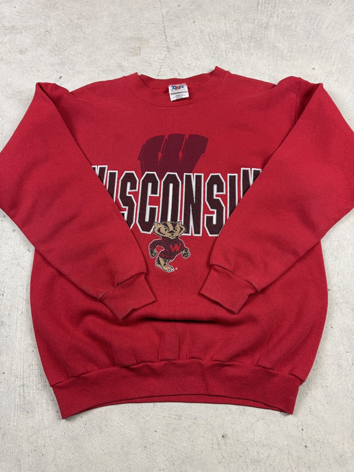 Vintage 1990s Wisconsin Badgers Crewneck Size US L / EU 52-54 / 3 - 5 Thumbnail