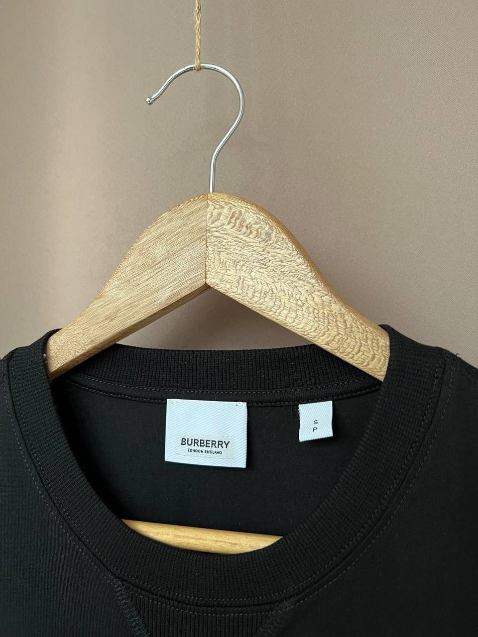 Burberry Burberry Brycen Unicorn T-Shirt Men Size S/M Oversized Size US S / EU 44-46 / 1 - 10 Thumbnail