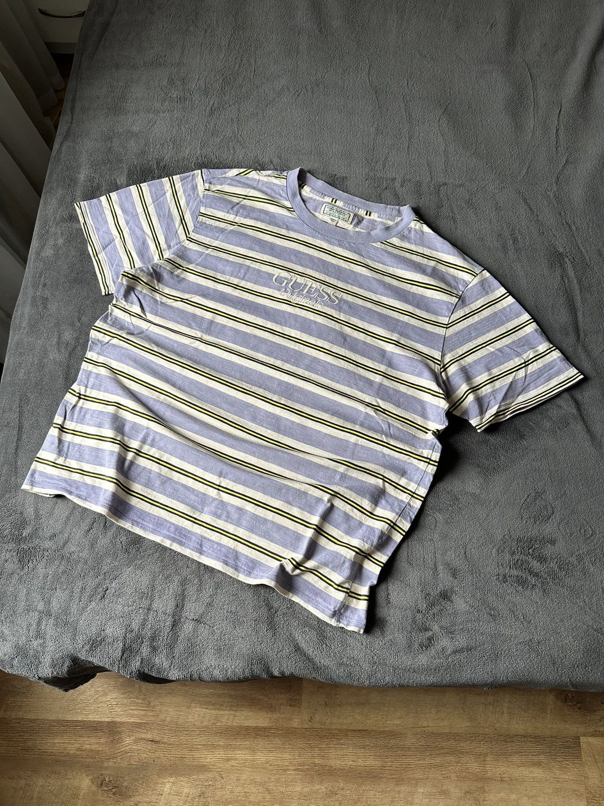 Guess Guess Tee Shirt Logo Retro 90s Short Sleeve Y2K Size US L / EU 52-54 / 3 - 1 Thumbnail