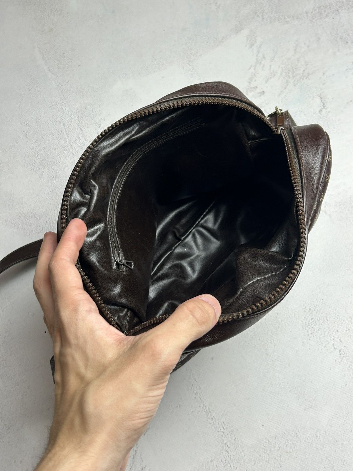Celine × Designer Celine shoulder bag Triomphe gold hardware leather Size ONE SIZE - 18 Thumbnail