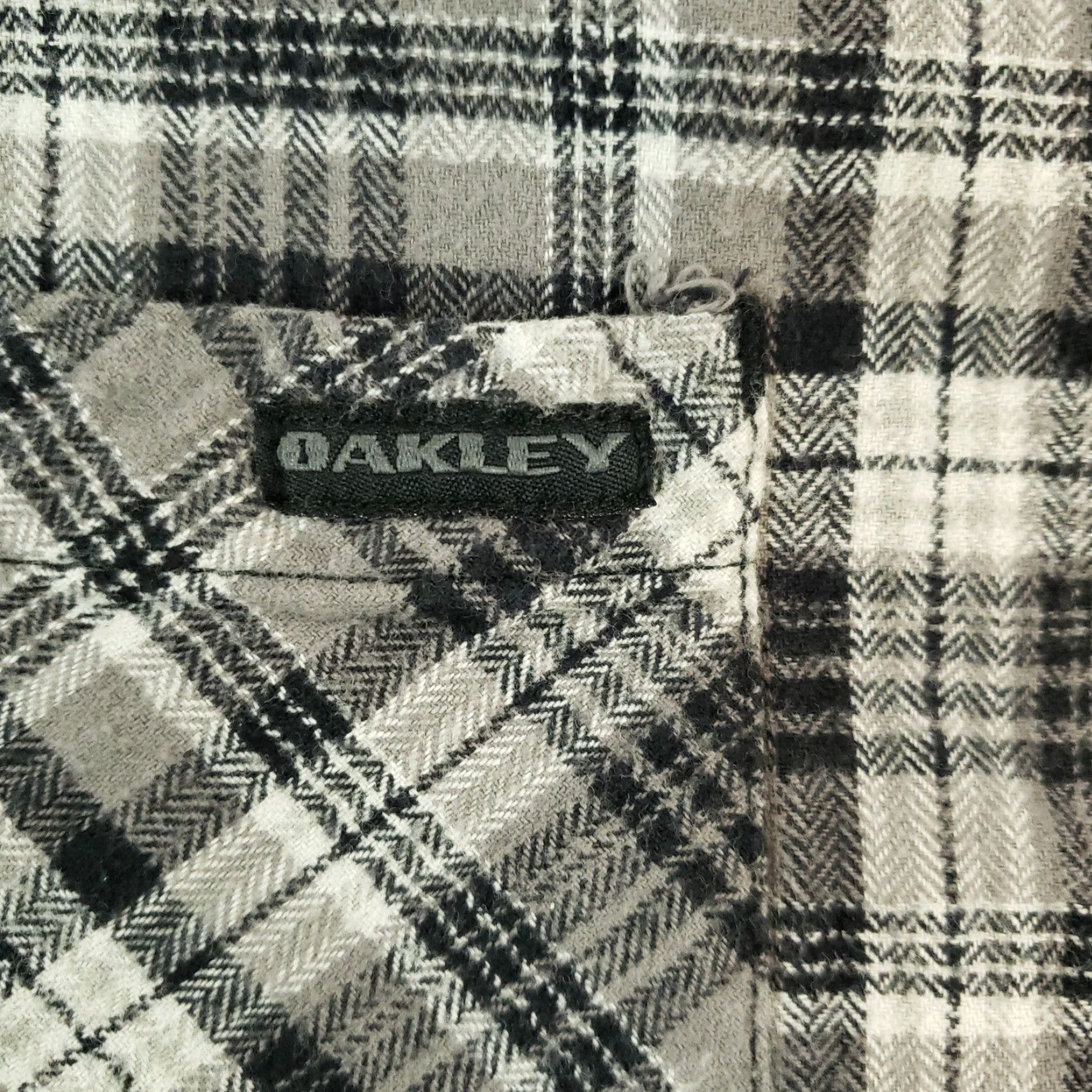 Oakley Mens Oakley Flannel Shirt Medium Extra Large XL Black Gray Plaid Long Sleeve Size US M / EU 48-50 / 2 - 6 Thumbnail