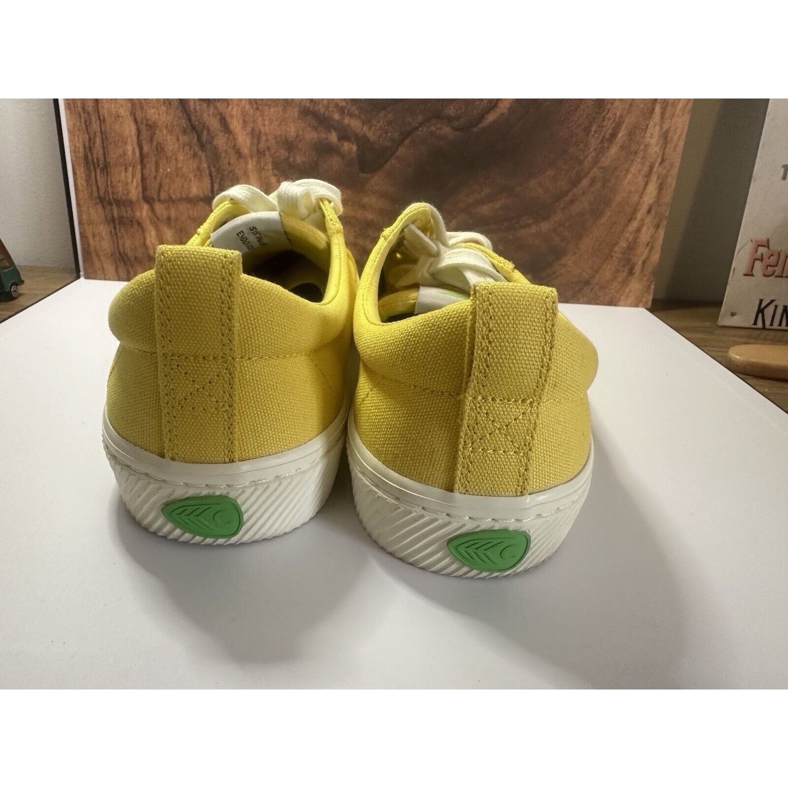 Other Cariuma OCA Low Shoes Womens 10 Mens 8.5 Yellow Uni Sneakers Size US 10 / IT 40 - 5 Thumbnail