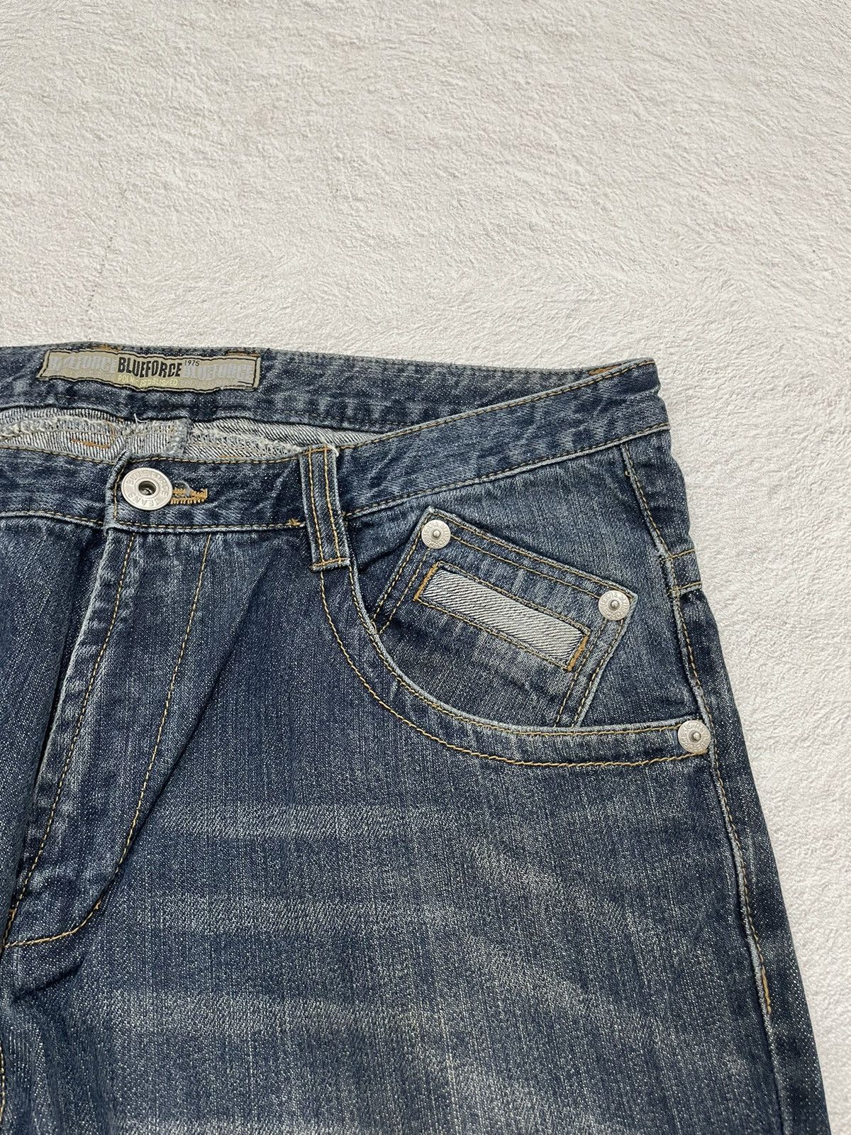 If Six Was Nine 2000s Blueforce Faded Blue Jeans y2k Style Size US 34 / EU 50 - 3 Thumbnail