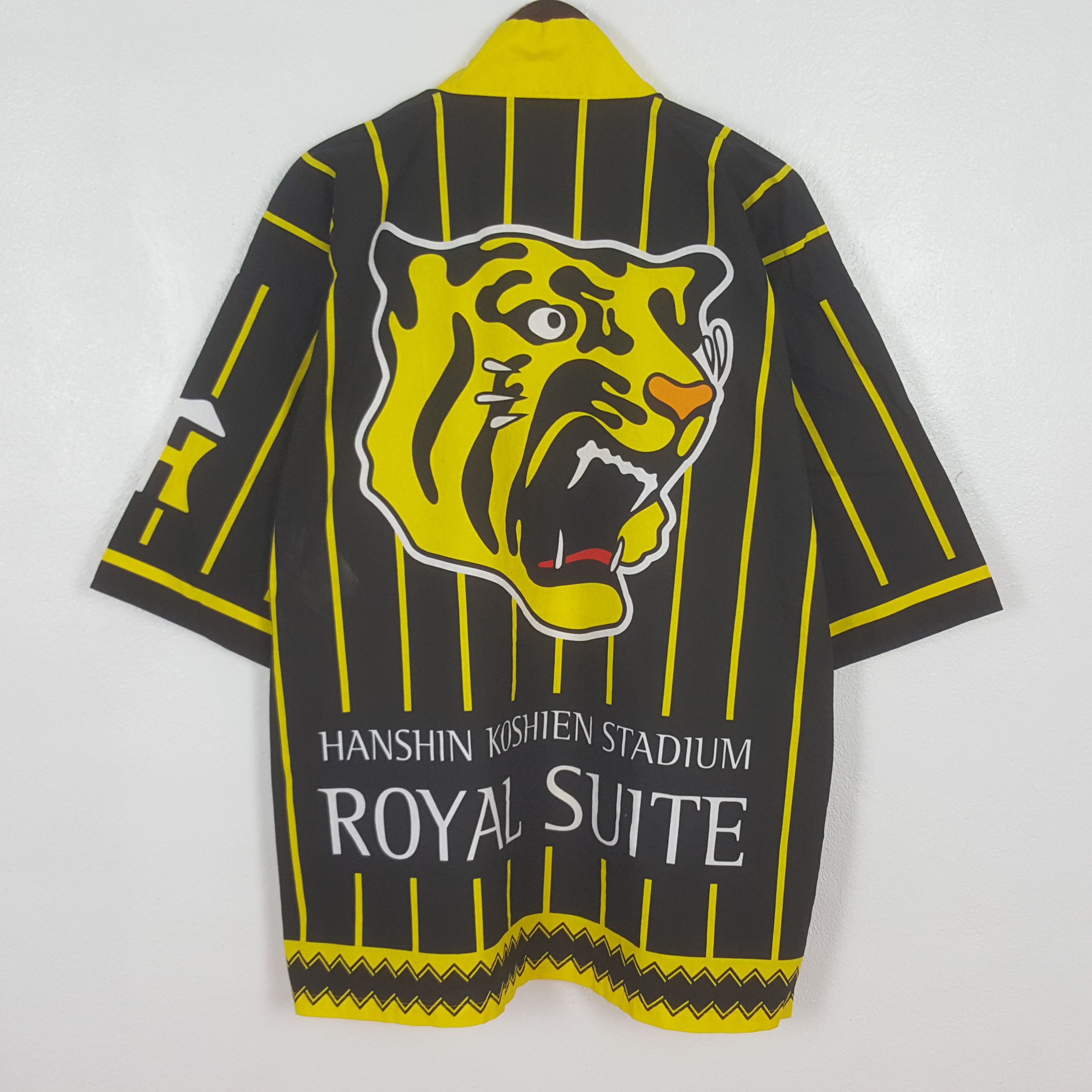 Japanese Brand Vintage Hanshin Koshien Stadium Royal Suite Kimono Jacket Size US XL / EU 56 / 4 - 1 Thumbnail