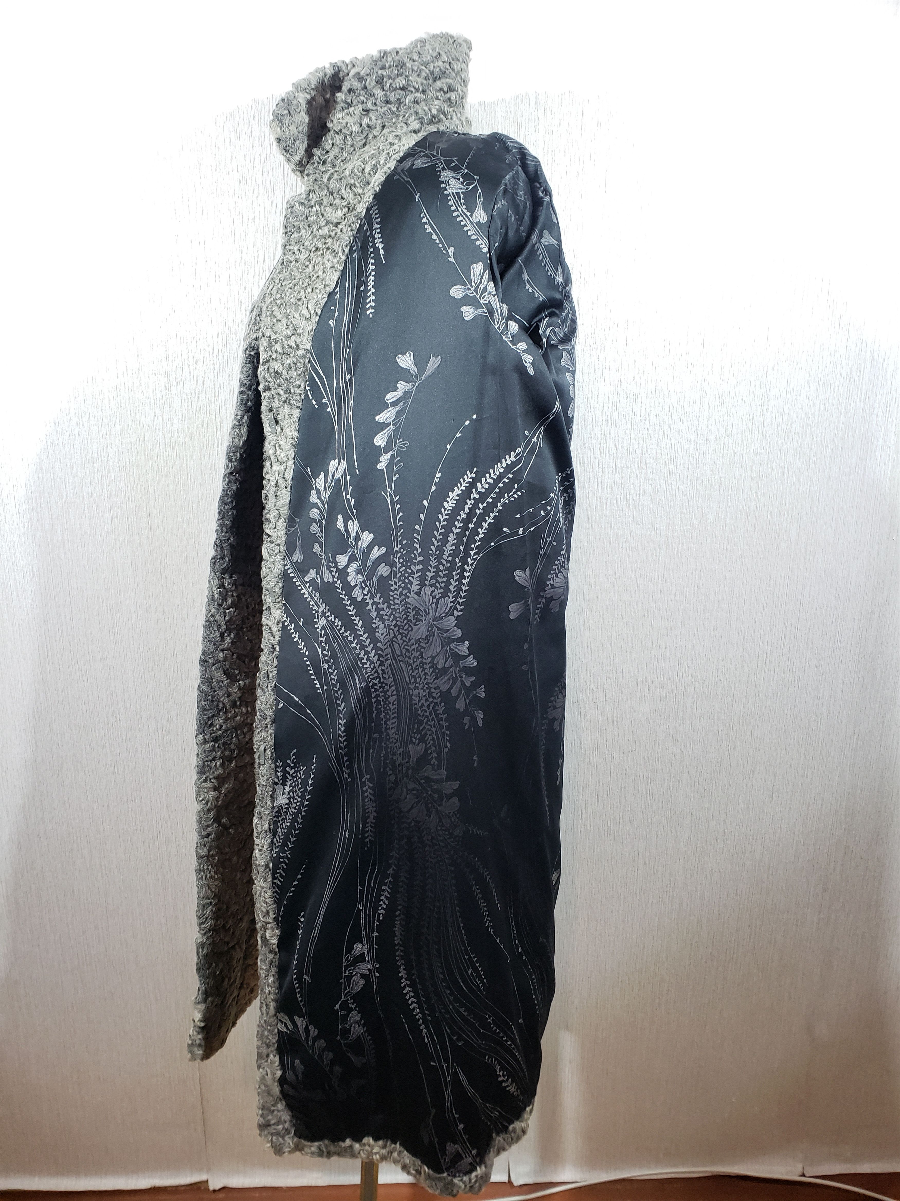 Other Wonderful women's fur coat made of sheep fur. Size XL / US 12-14 / IT 48-50 - 10 Thumbnail