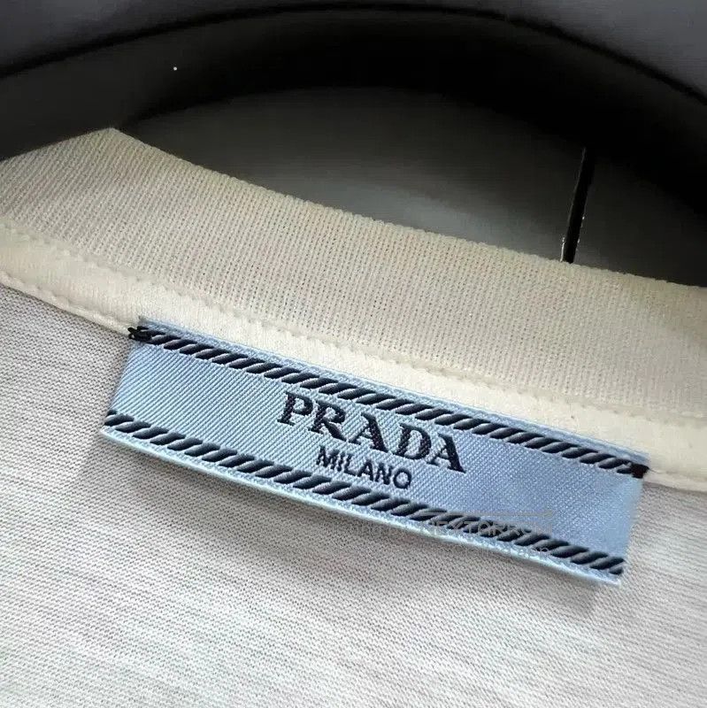 Prada Prada White Logo Short Sleeve T-Shirt. Size US L / EU 52-54 / 3 - 3 Thumbnail