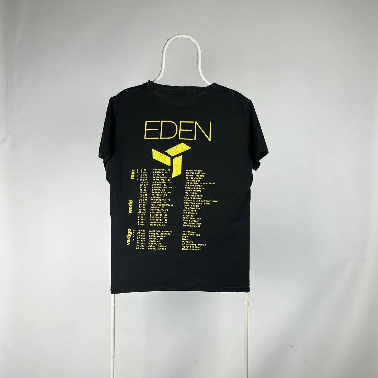 Band Tees Vintage vertigo world tour Tshirt size Large Size US L / EU 52-54 / 3 - 2 Thumbnail