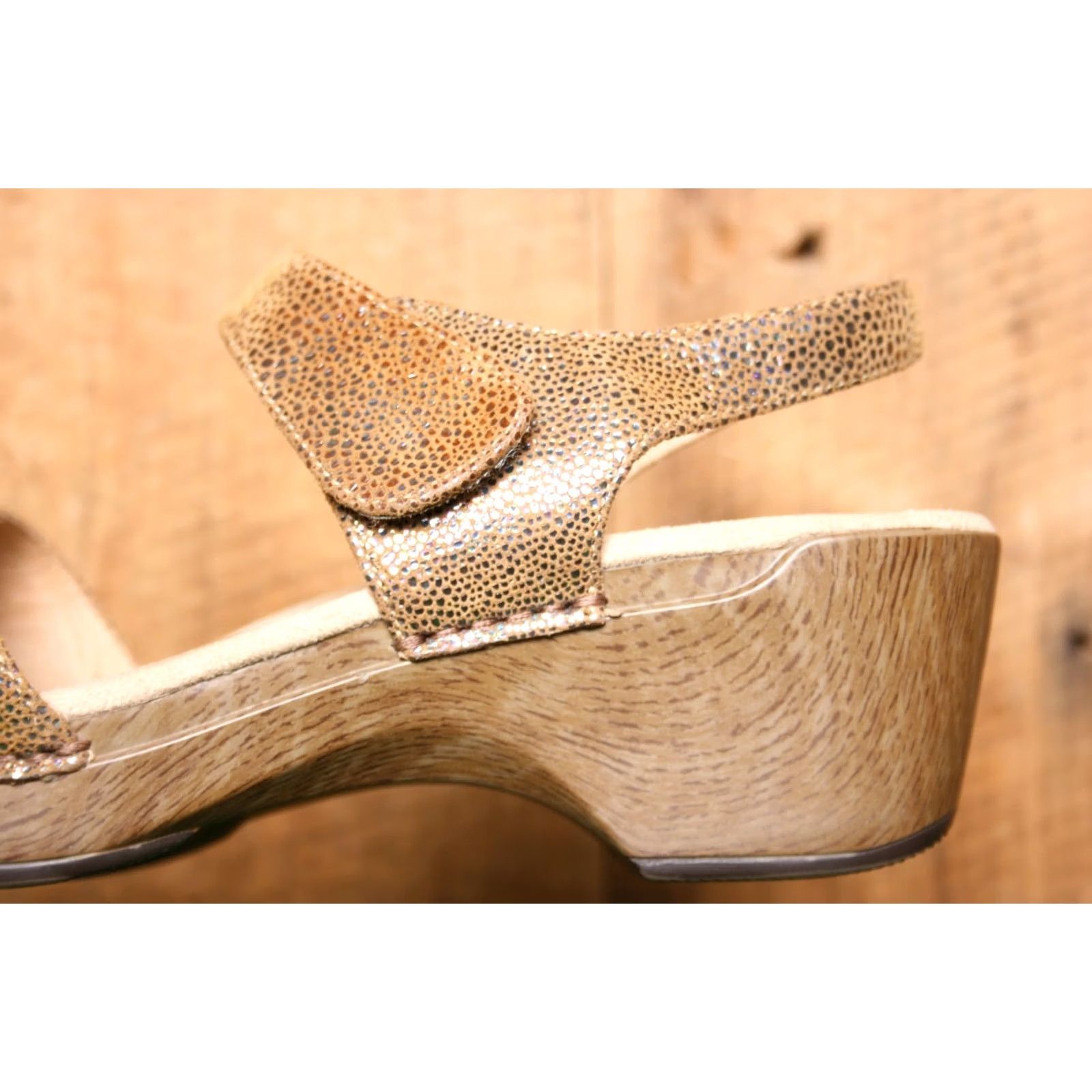 Dansko DANSKO Sonnet Tan Shimmer Leather Ankle Strap Sandals Women EUR 41 US 10.5 Tan Leather Hook & Loop Mid Heel 2-2.9 in Shoes Size US 11 / IT 41 - 7 Thumbnail