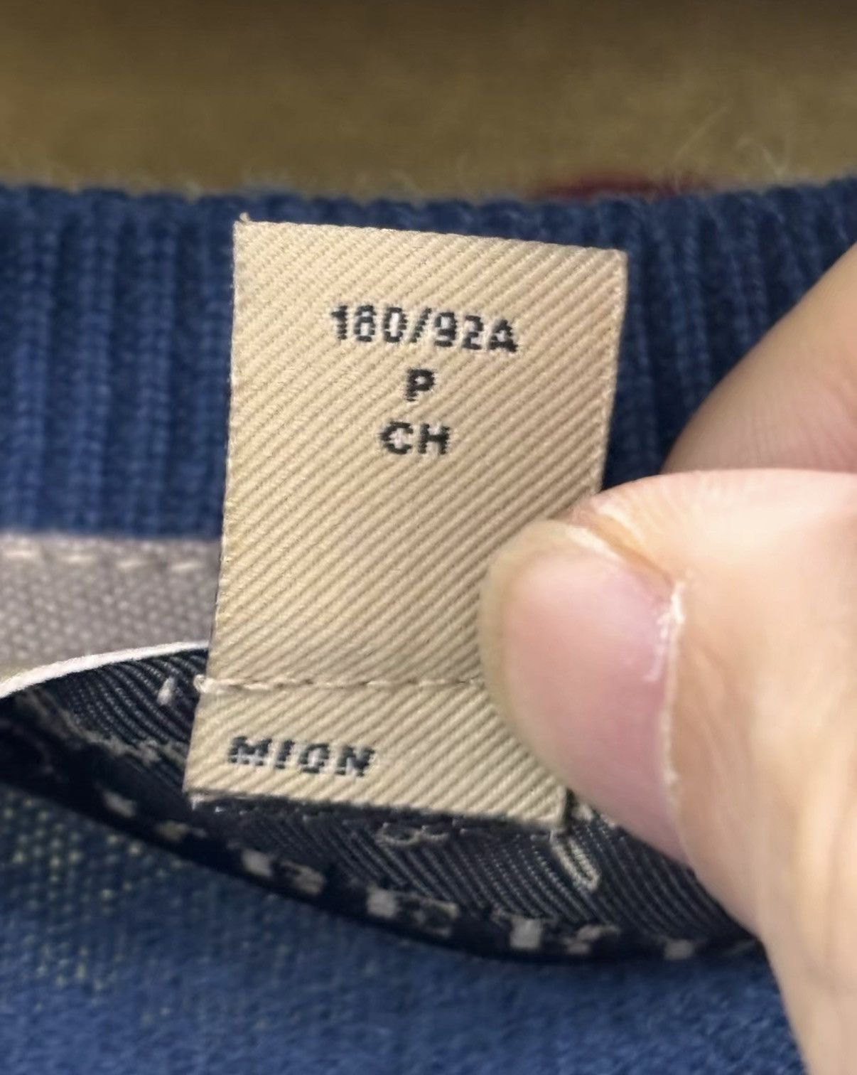 Burberry Burberry Cashmere Sweater (Lightweight) J2 Size US S / EU 44-46 / 1 - 3 Thumbnail