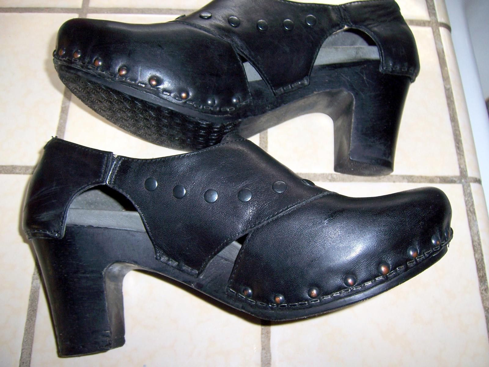 Dansko Dansko Ryder Black Leather Studded Heeled Clogs - US 9.5 Size US 9.5 / IT 39.5 - 4 Thumbnail