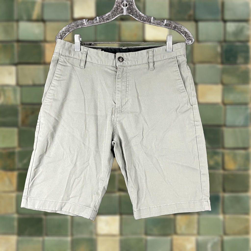 Volcom Volcom Shorts Men 30 Gray Chino Regular Size 30 Mens Size US 30 / EU 46 - 1 Thumbnail